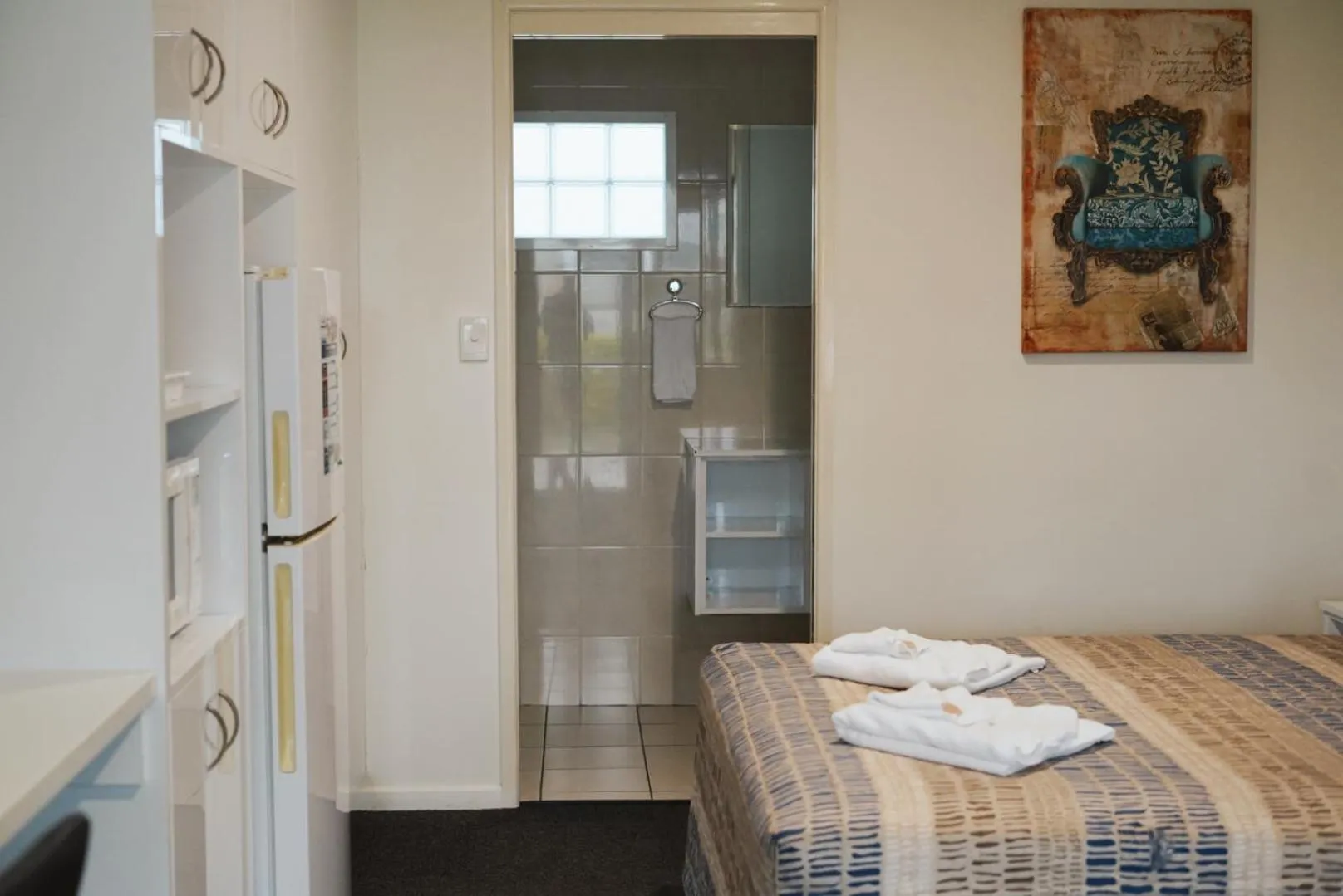 Bed in Porky's Motel Rockhampton