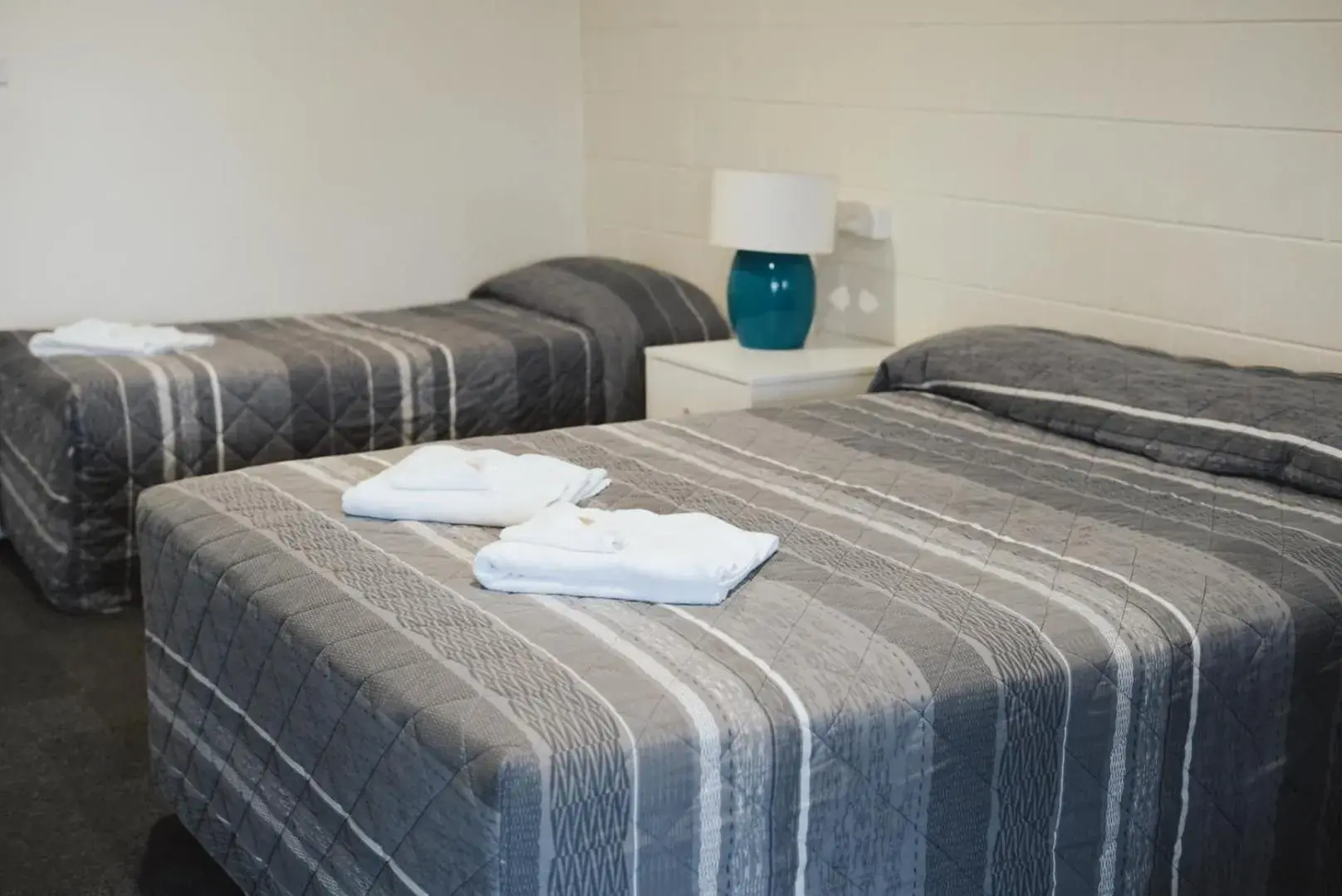 Double or Twin Room in Porky's Motel Rockhampton Double or Twin Room in Porky's Motel Rockhampton