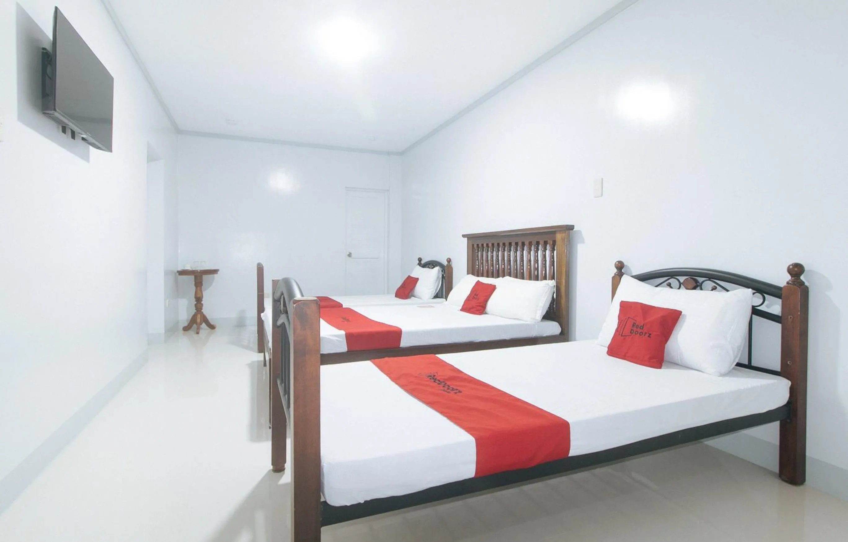 Bed in RedDoorz at Guimod Transient House Ilocos Sur