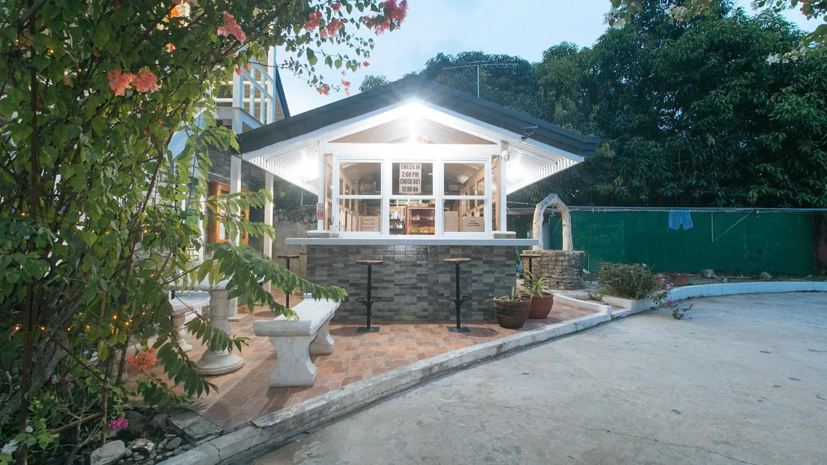 Lobby or reception in RedDoorz at Guimod Transient House Ilocos Sur Lobby or reception in RedDoorz at Guimod Transient House Ilocos Sur