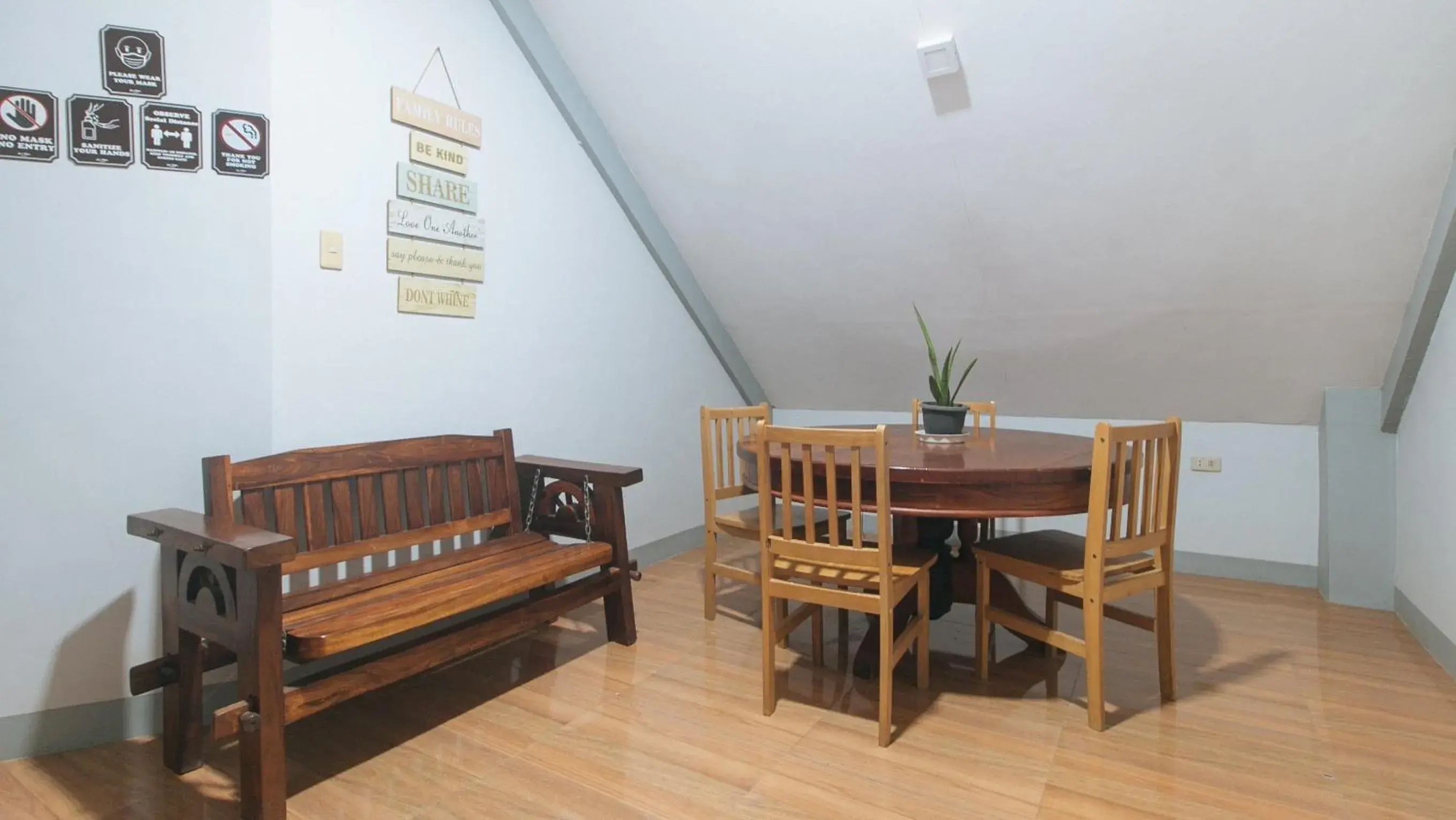 Lobby or reception in RedDoorz at Guimod Transient House Ilocos Sur Lobby or reception in RedDoorz at Guimod Transient House Ilocos Sur