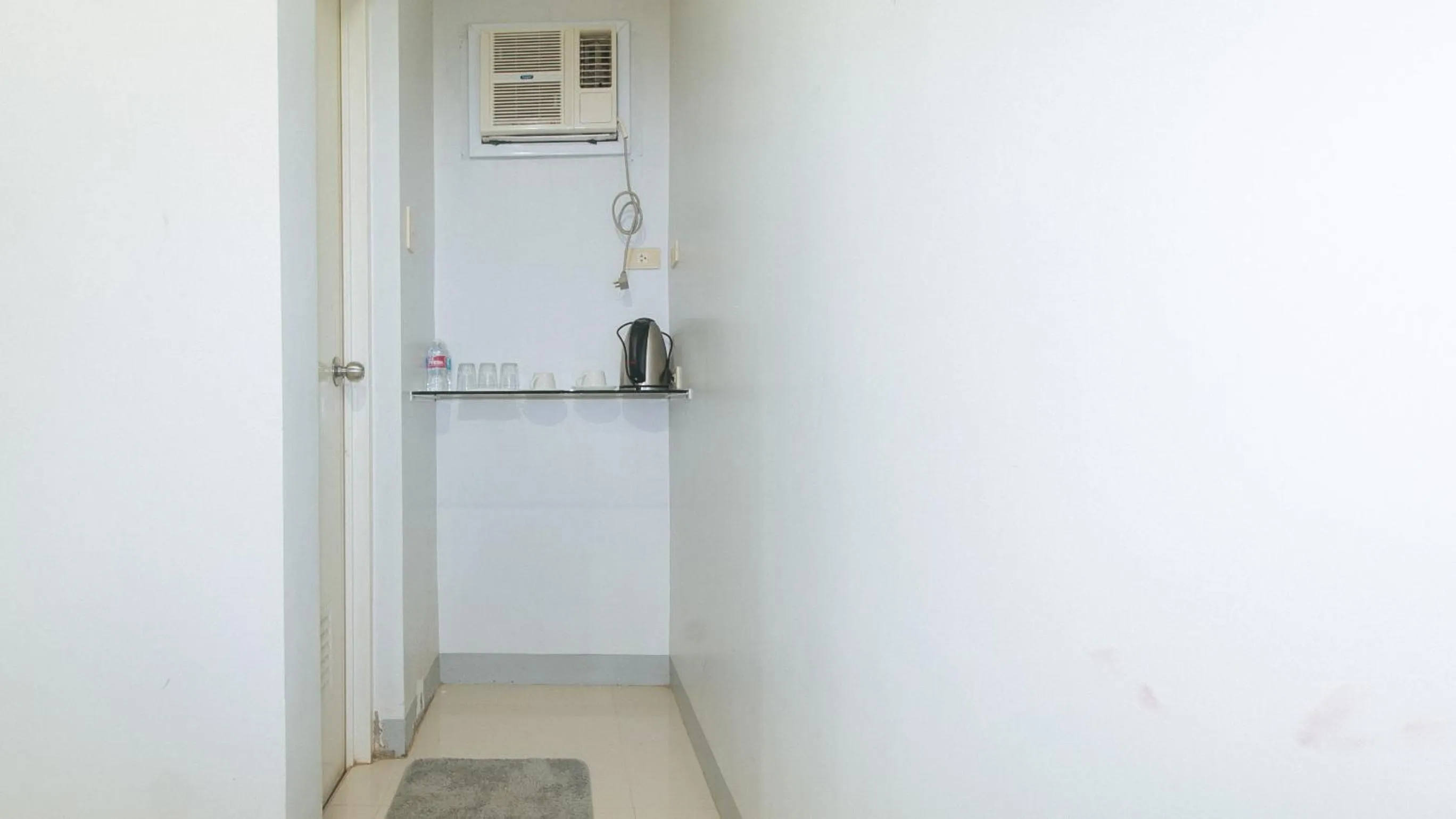 Bedroom in RedDoorz at Guimod Transient House Ilocos Sur