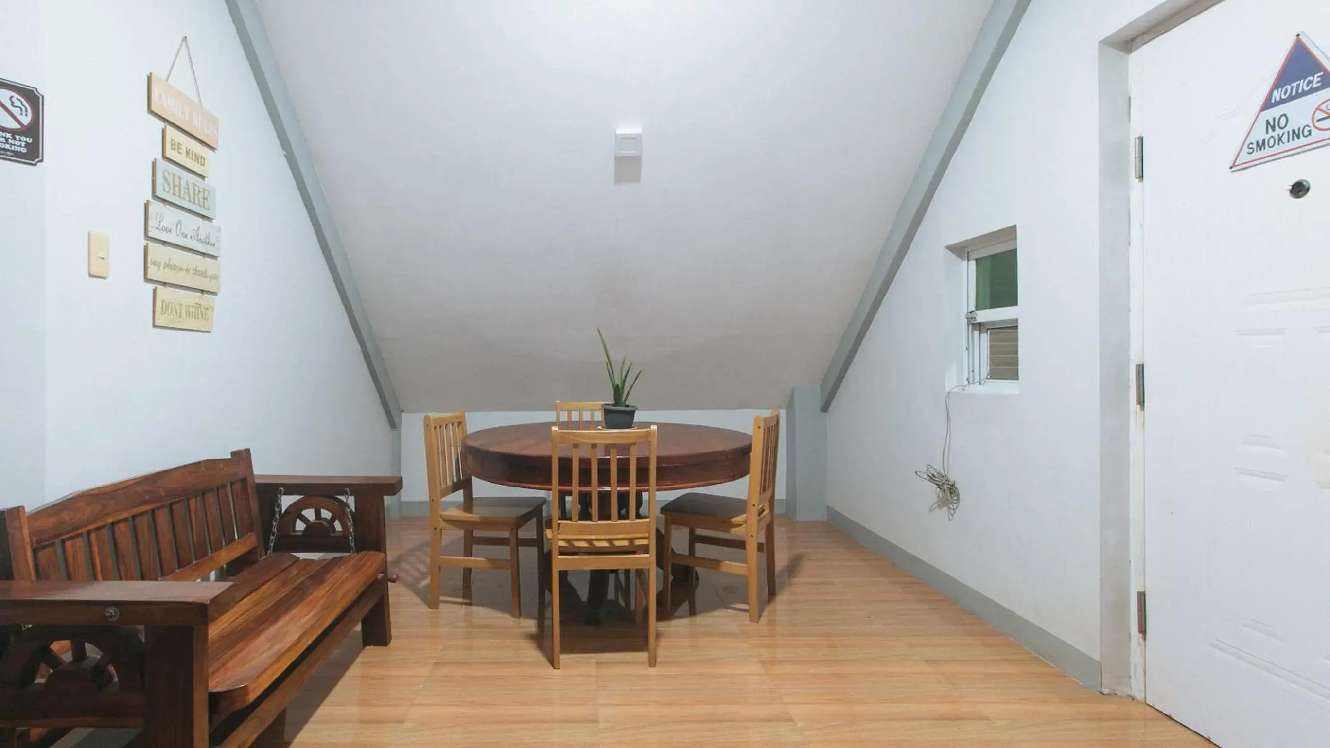 Lobby or reception in RedDoorz at Guimod Transient House Ilocos Sur Lobby or reception in RedDoorz at Guimod Transient House Ilocos Sur