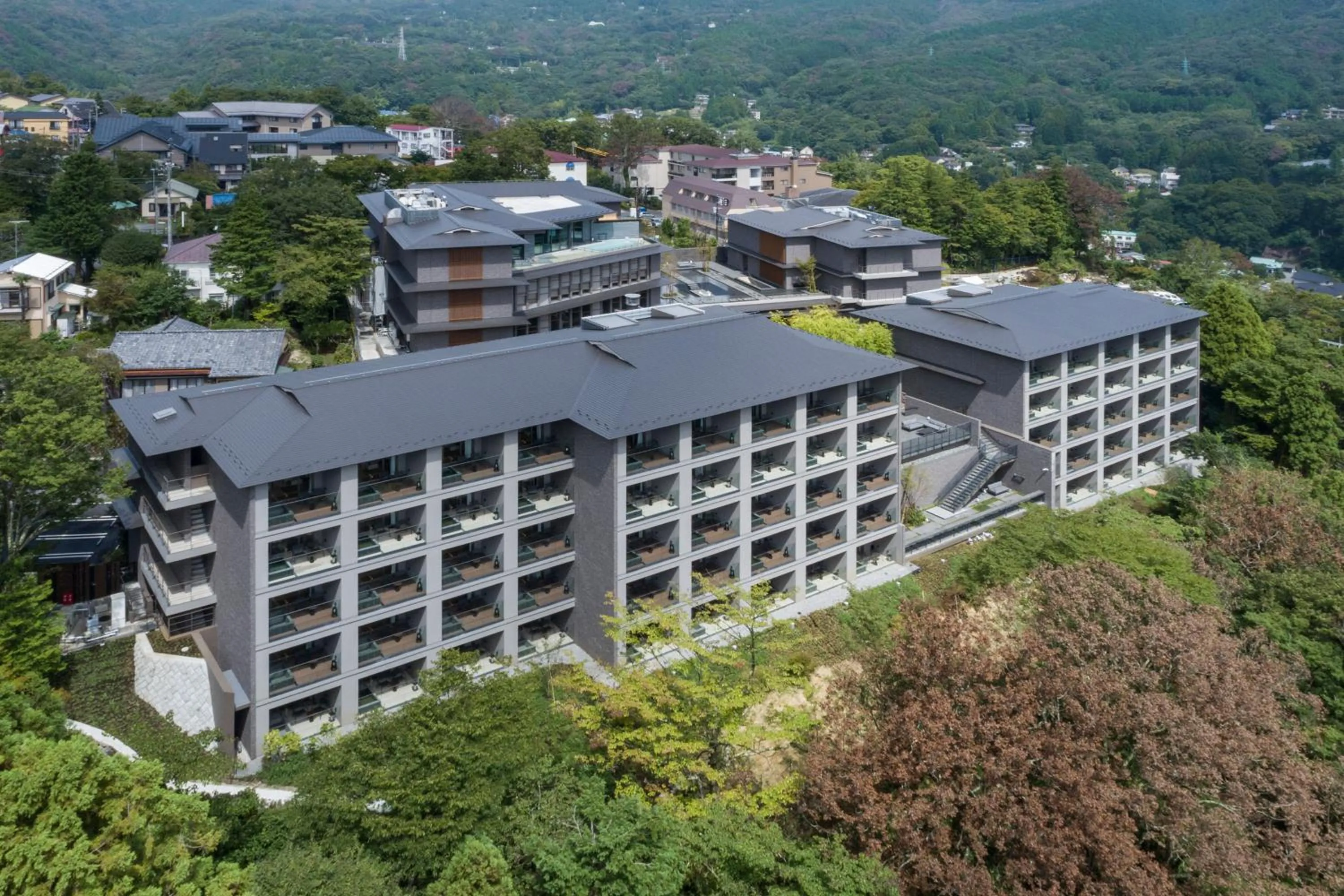 Property building in Hakone Gora KARAKU