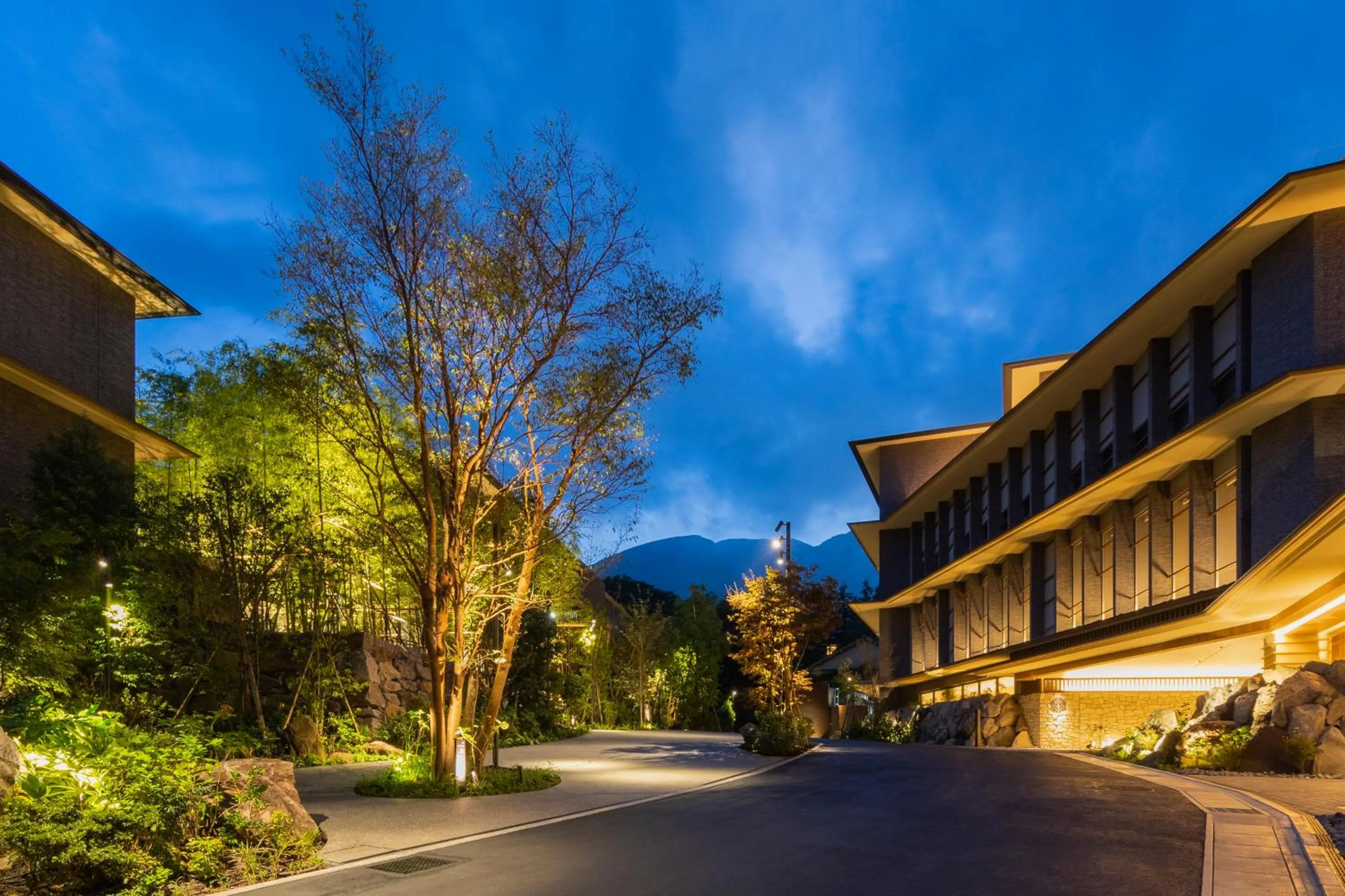 Property building in Hakone Gora KARAKU