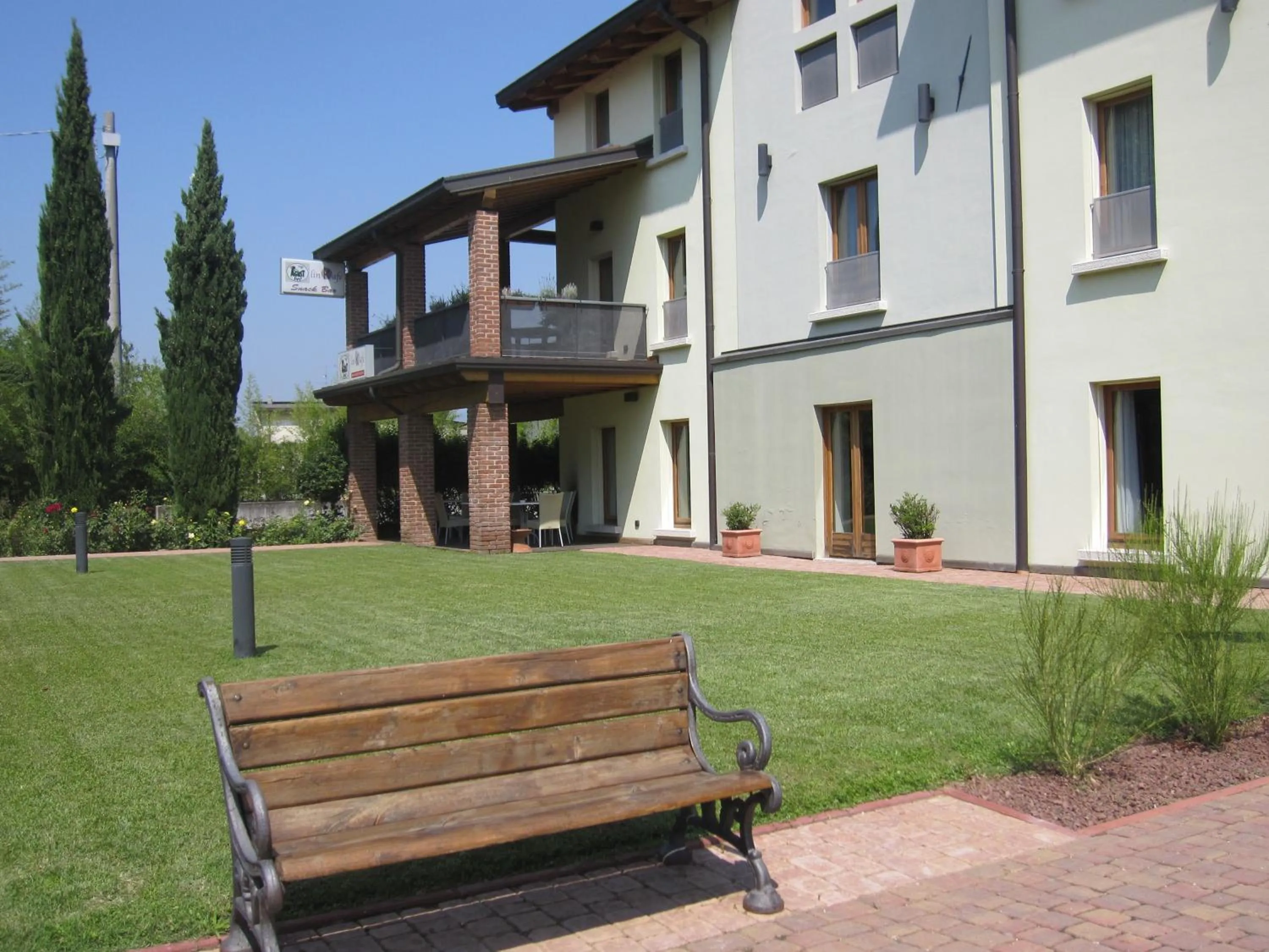 Facade/entrance in Hotel Della Torre 1850