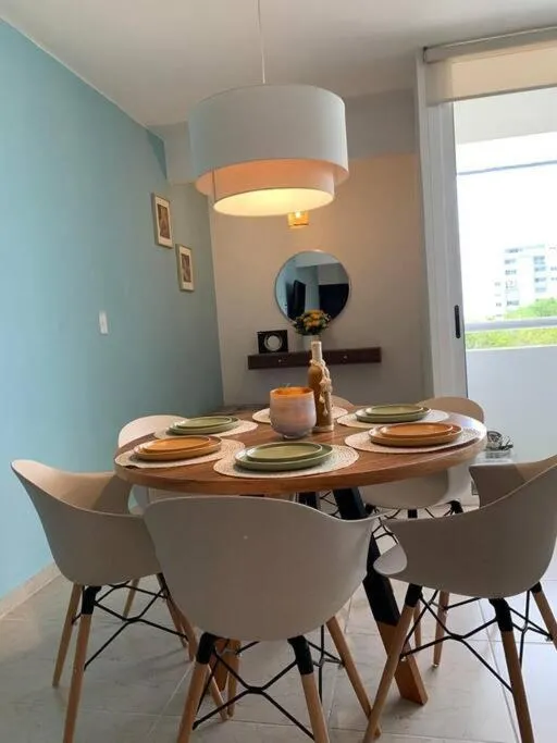 Apartamento exclusivo piscina, jaccuzi, céntrico.