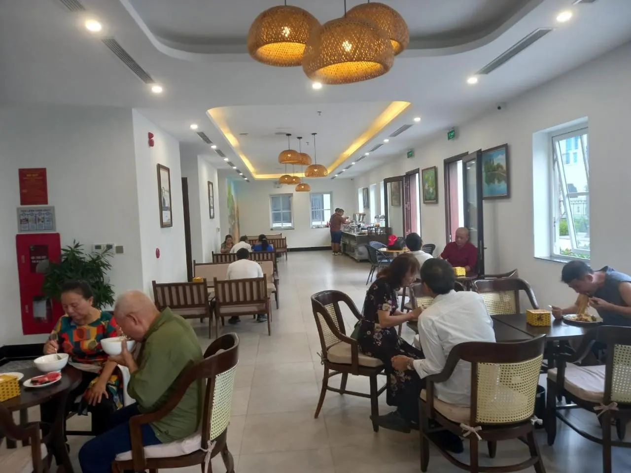 Restaurant/places to eat in INDOTEL HALONG HOTEL