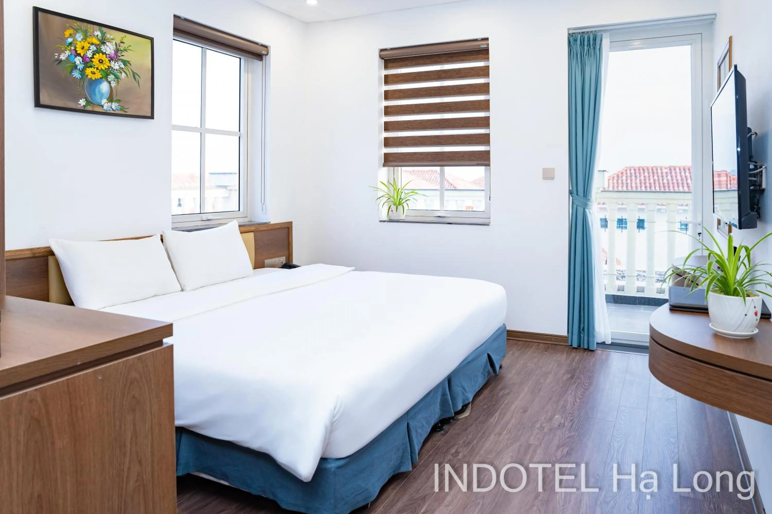 Bed in INDOTEL HALONG HOTEL