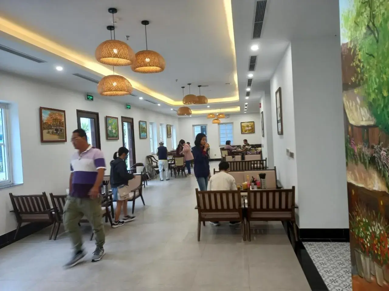 Restaurant/places to eat in INDOTEL HALONG HOTEL Restaurant/places to eat in INDOTEL HALONG HOTEL