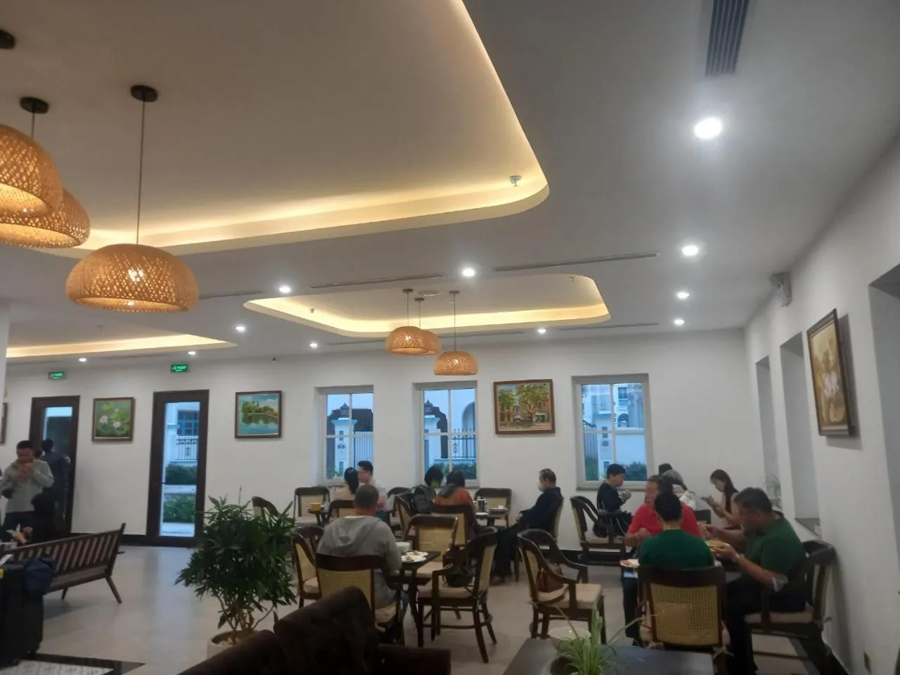 Restaurant/places to eat in INDOTEL HALONG HOTEL