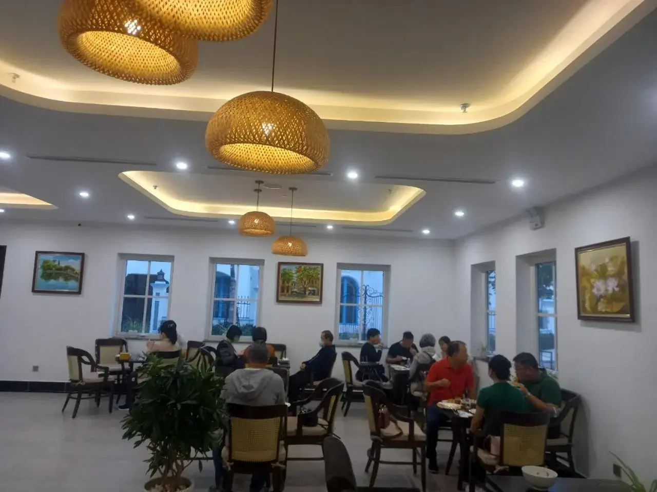 Breakfast in INDOTEL HALONG HOTEL Breakfast in INDOTEL HALONG HOTEL