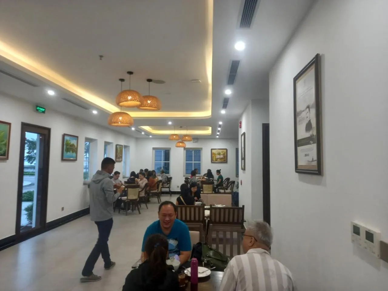 Restaurant/places to eat in INDOTEL HALONG HOTEL