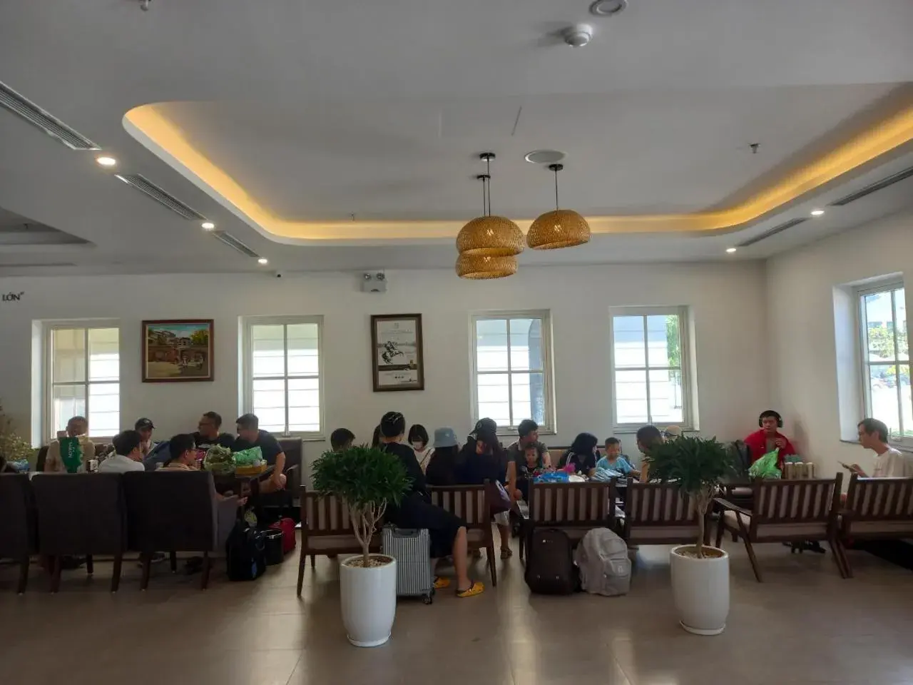 Restaurant/places to eat in INDOTEL HALONG HOTEL Restaurant/places to eat in INDOTEL HALONG HOTEL