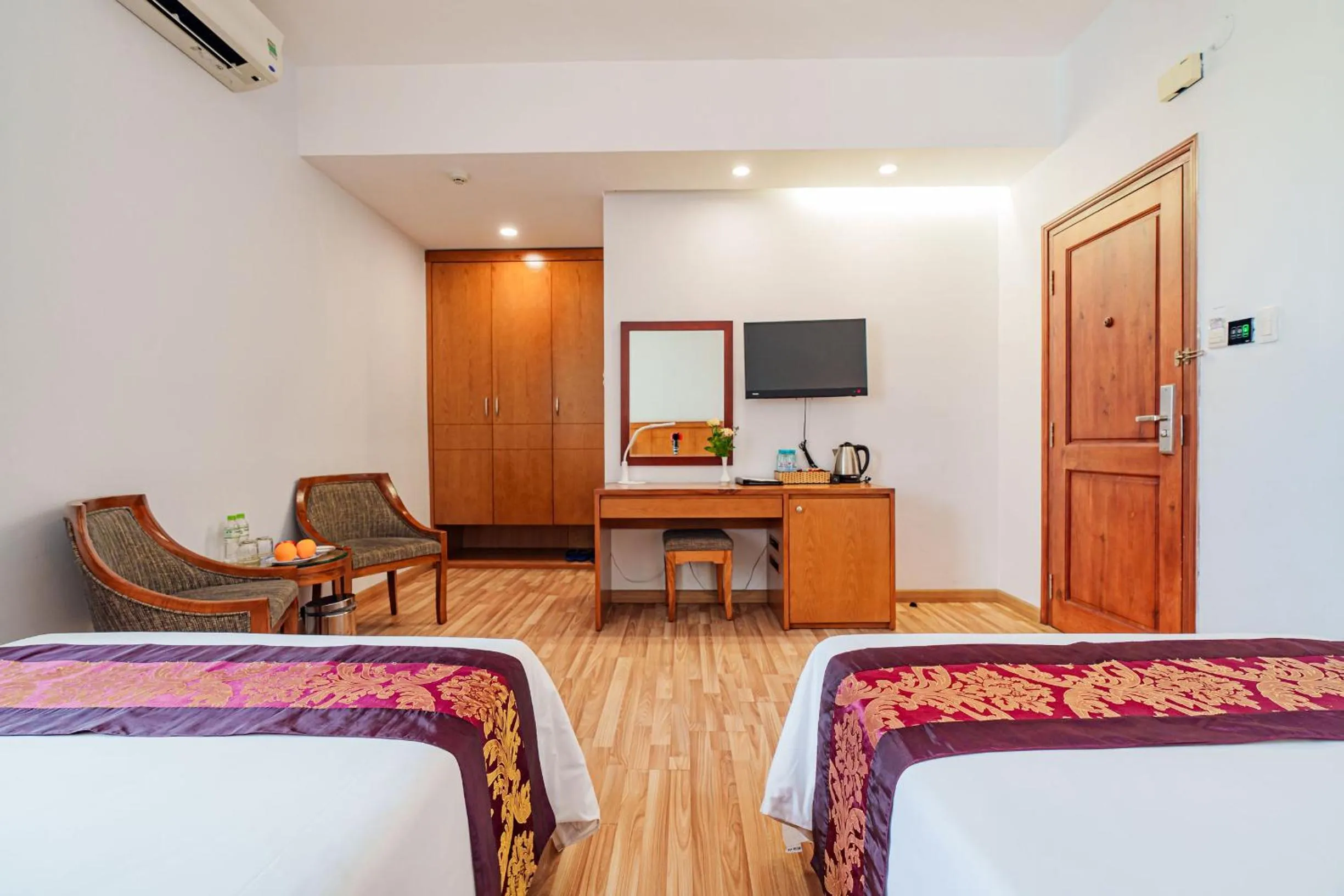 TV and multimedia, Bed in T78 Hotel Managed by Nha khach T78