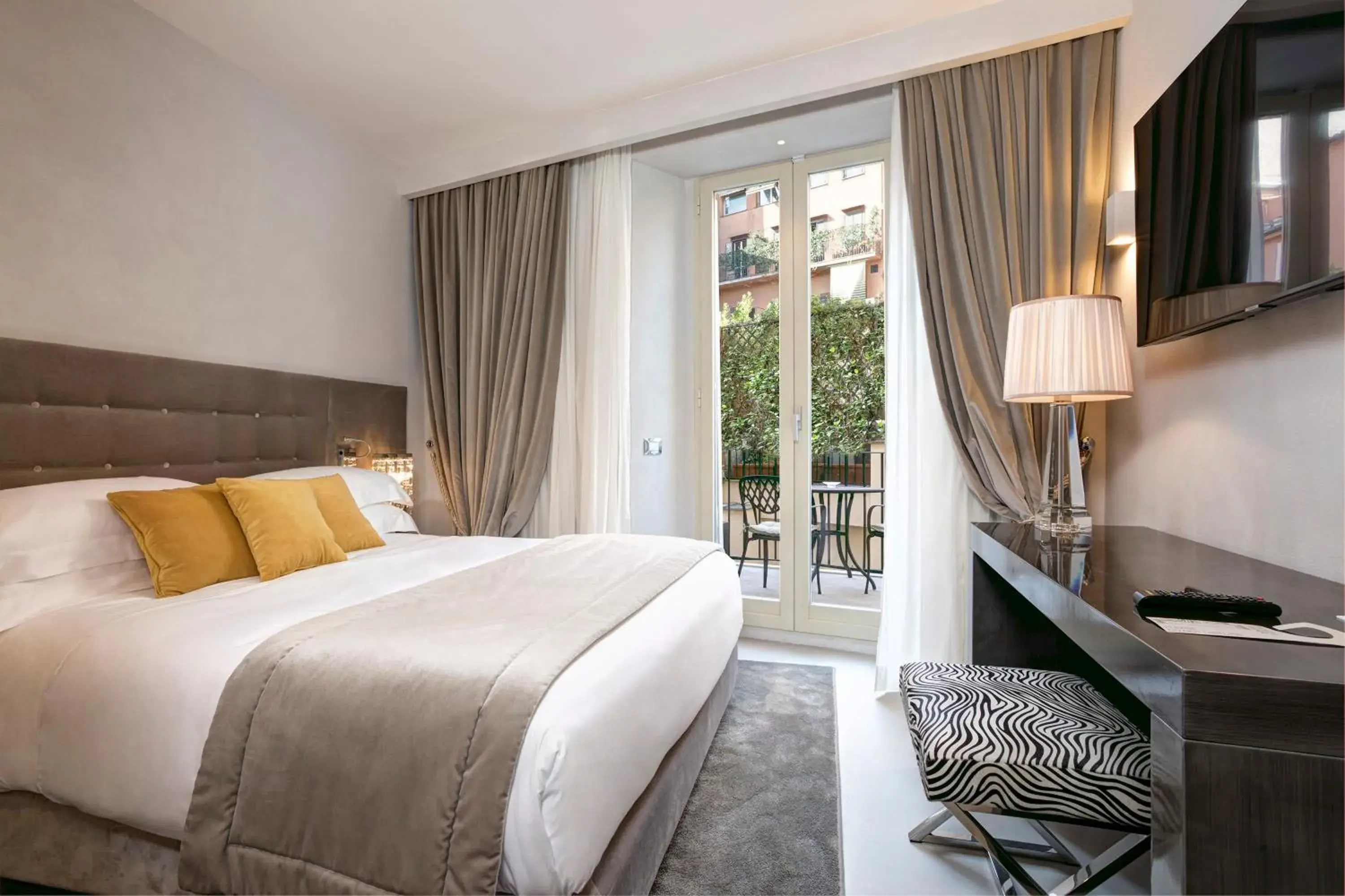 Balcony/Terrace, Bed in Palazzo Nainer Balcony/Terrace, Bed in Palazzo Nainer