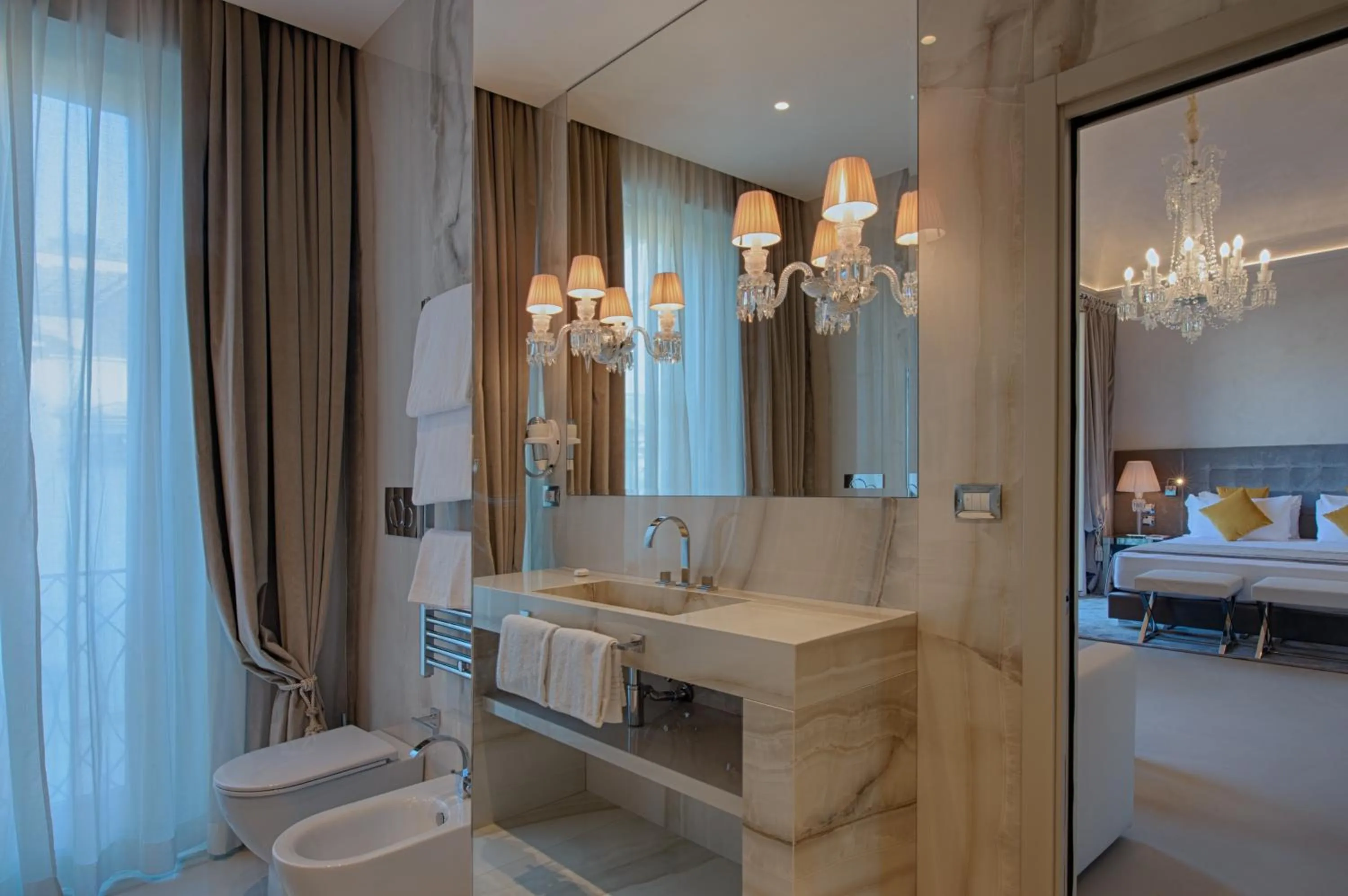 Bathroom in Palazzo Nainer