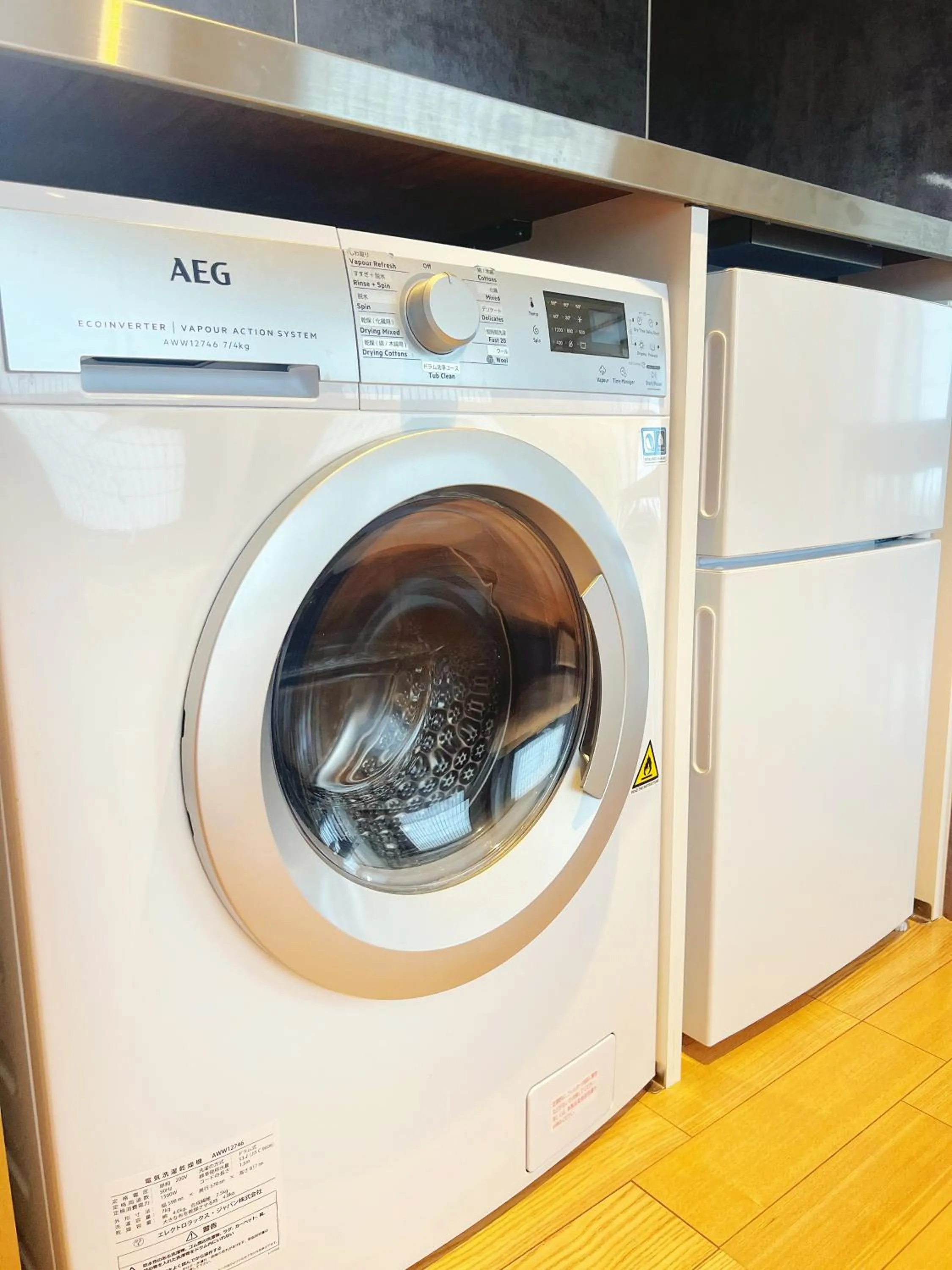 Photo of the whole room in Nplus Tokyo Akihabara Premium