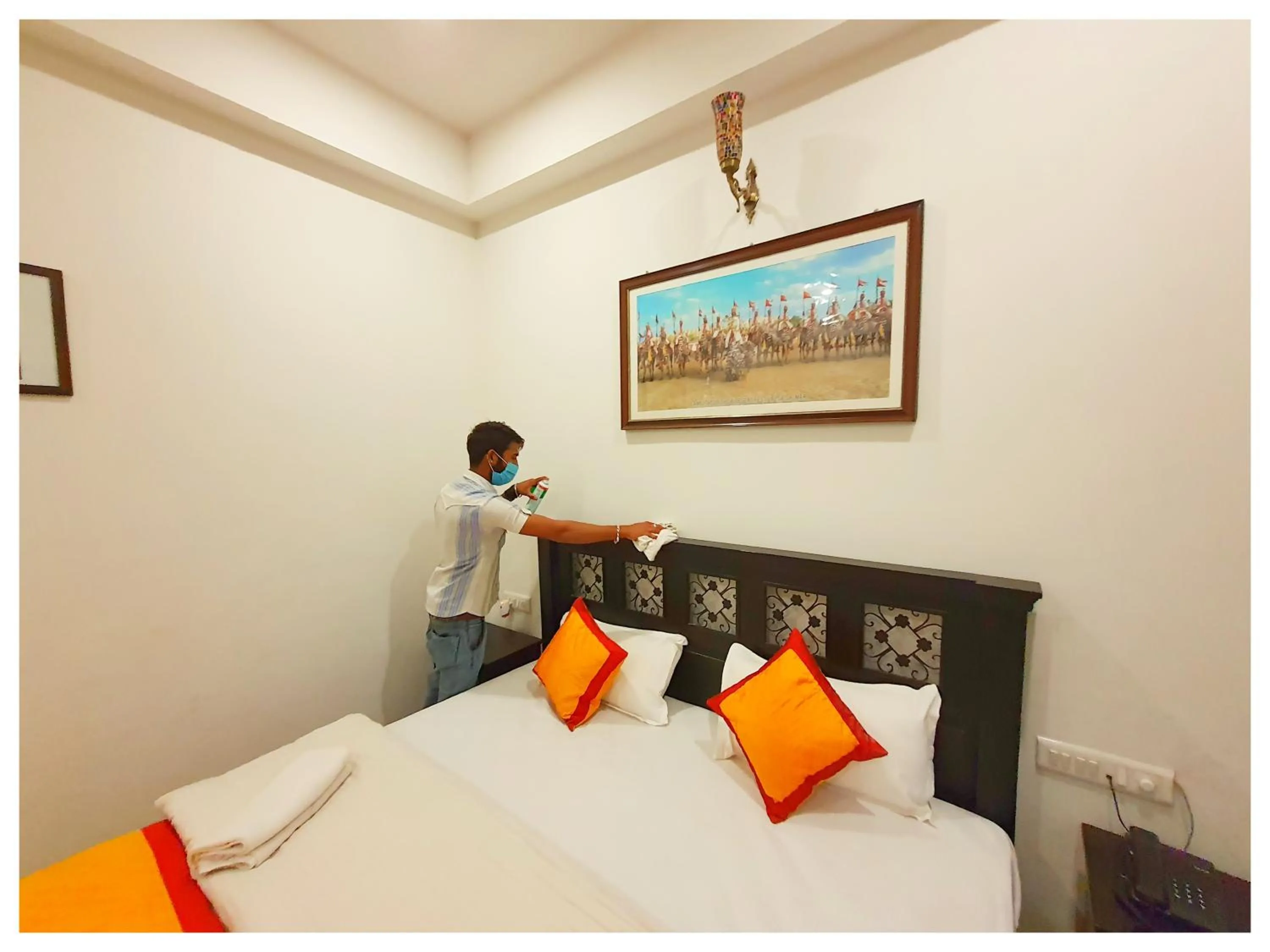 Bed in Hotel Ajanta Haveli