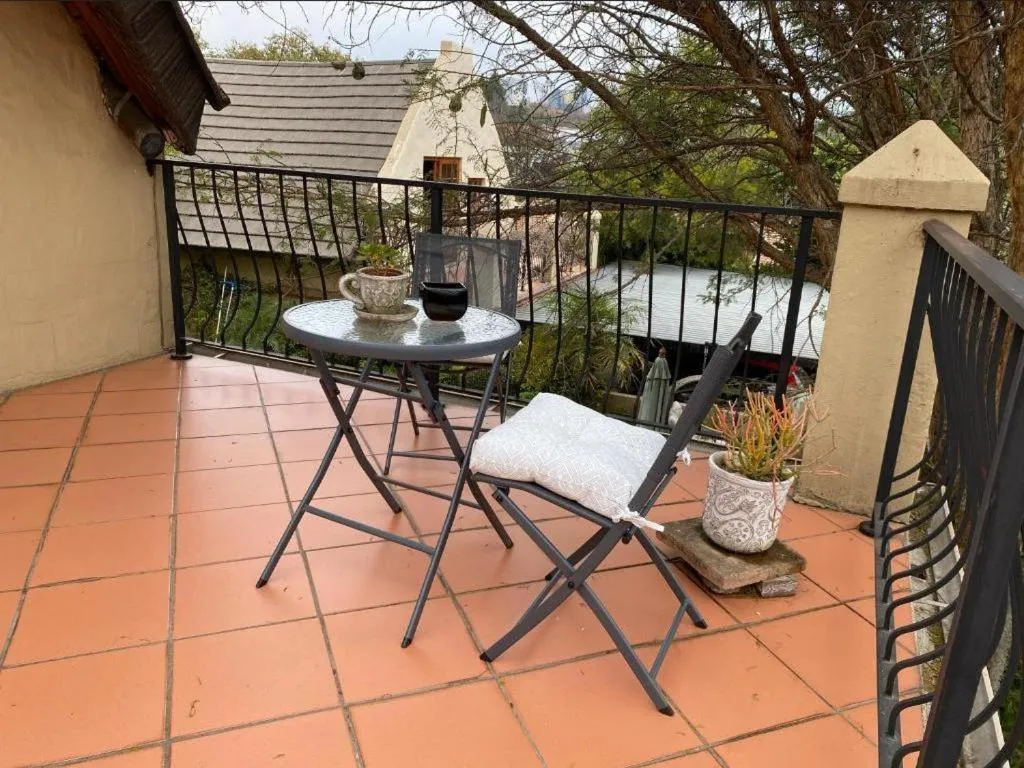 Balcony/Terrace in Tuscan Rose