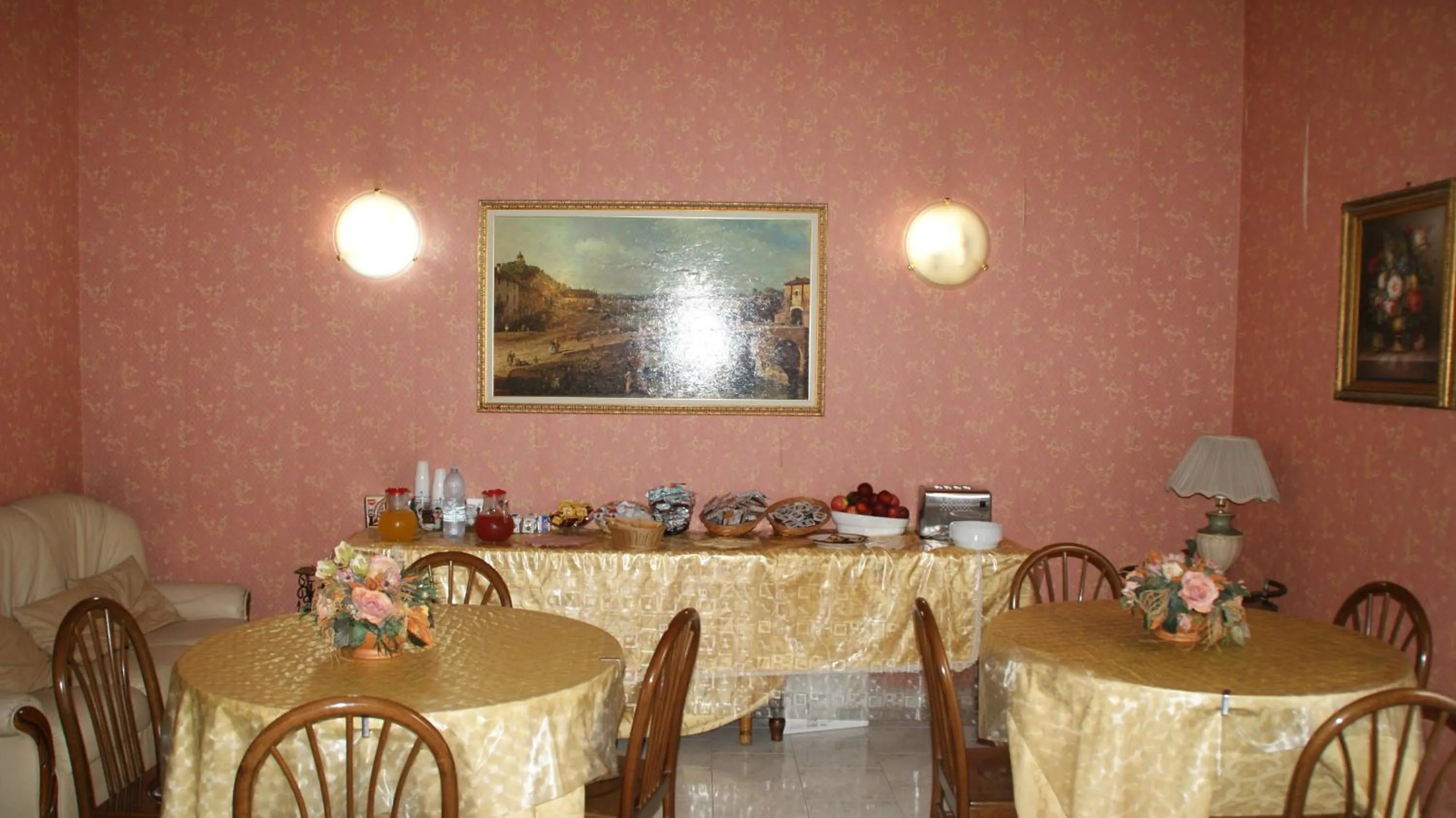 Buffet breakfast in Hotel Gresi