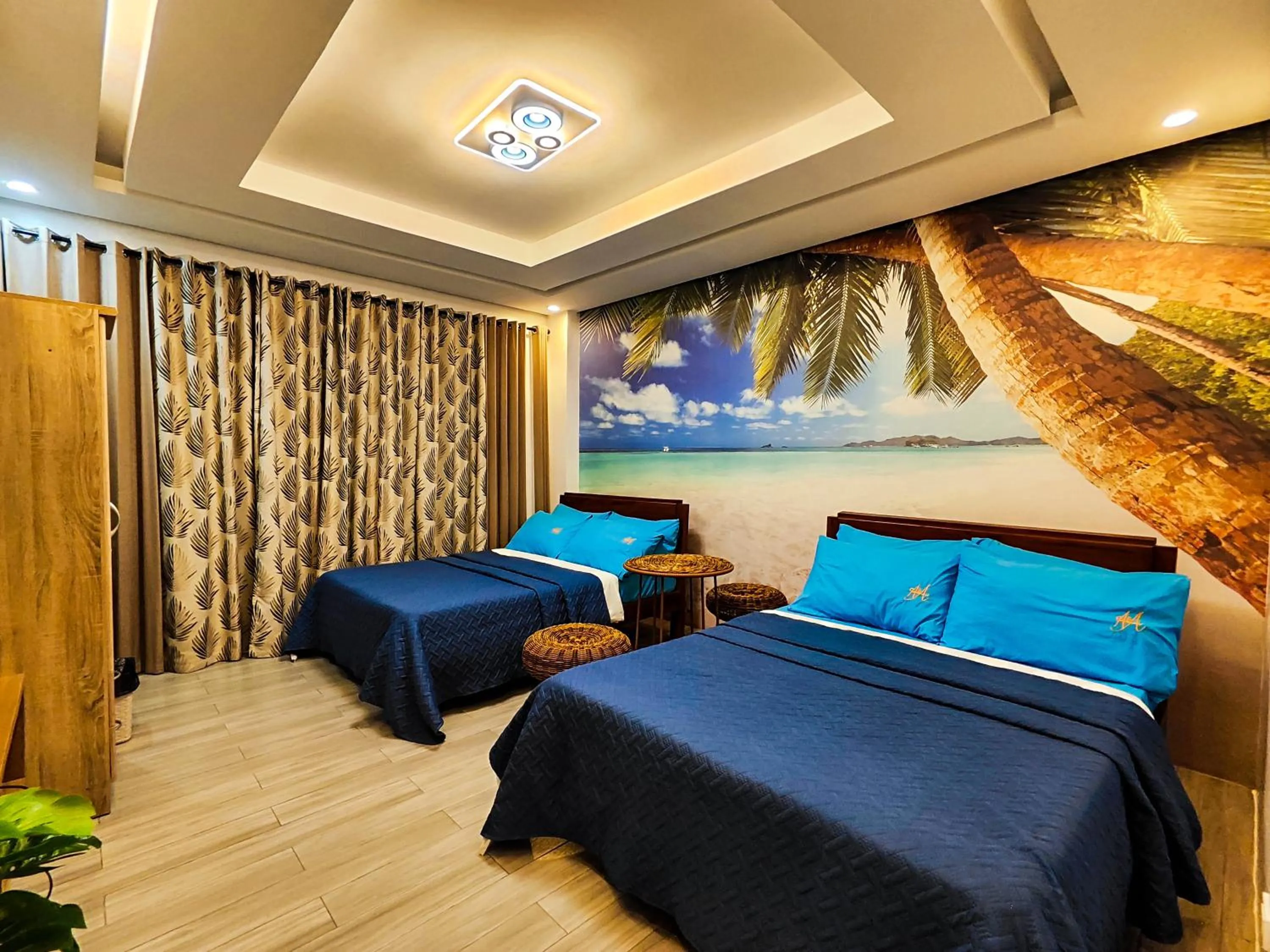 Photo of the whole room in A&A of the North