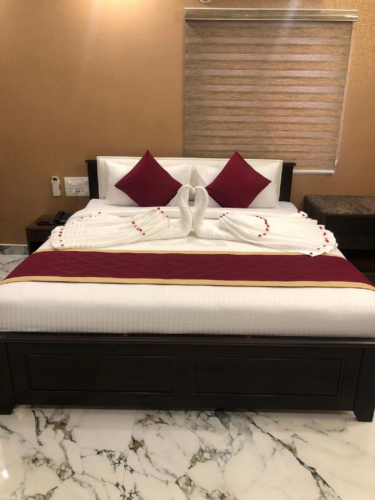 Bedroom, Bed in Eshanya Comforts