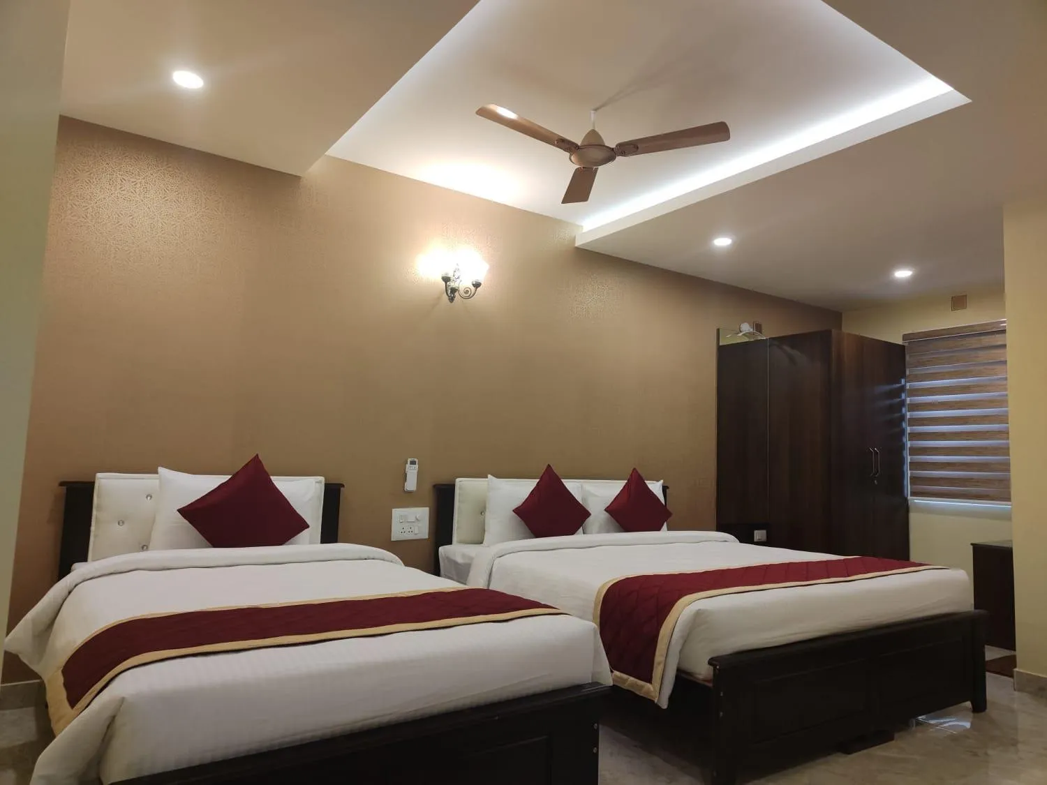 Bedroom, Bed in Eshanya Comforts
