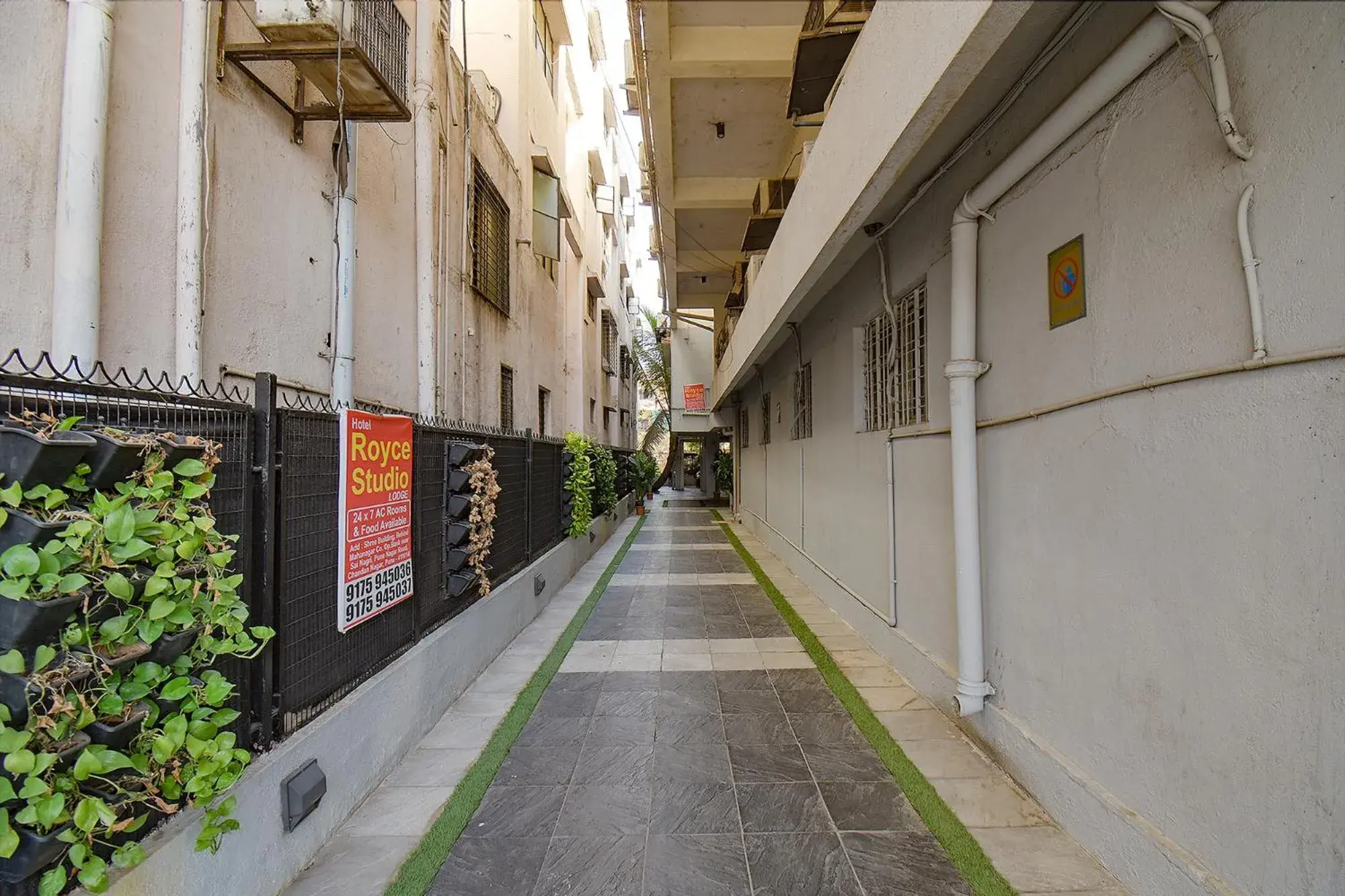 Property building in FabHotel Royce Studio Apartments - Nr Pune International Airport Property building in FabHotel Royce Studio Apartments - Nr Pune International Airport