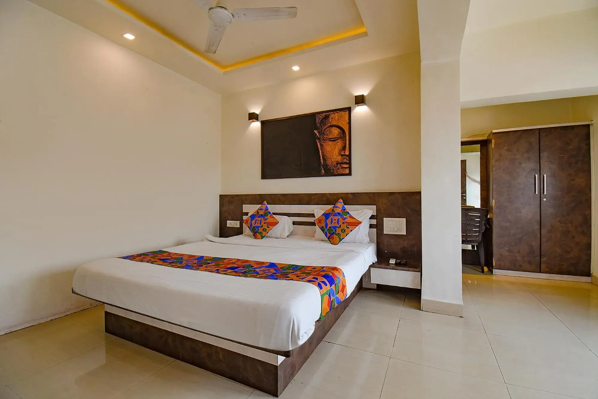 Bed in FabHotel Royce Studio Apartments - Nr Pune International Airport Bed in FabHotel Royce Studio Apartments - Nr Pune International Airport
