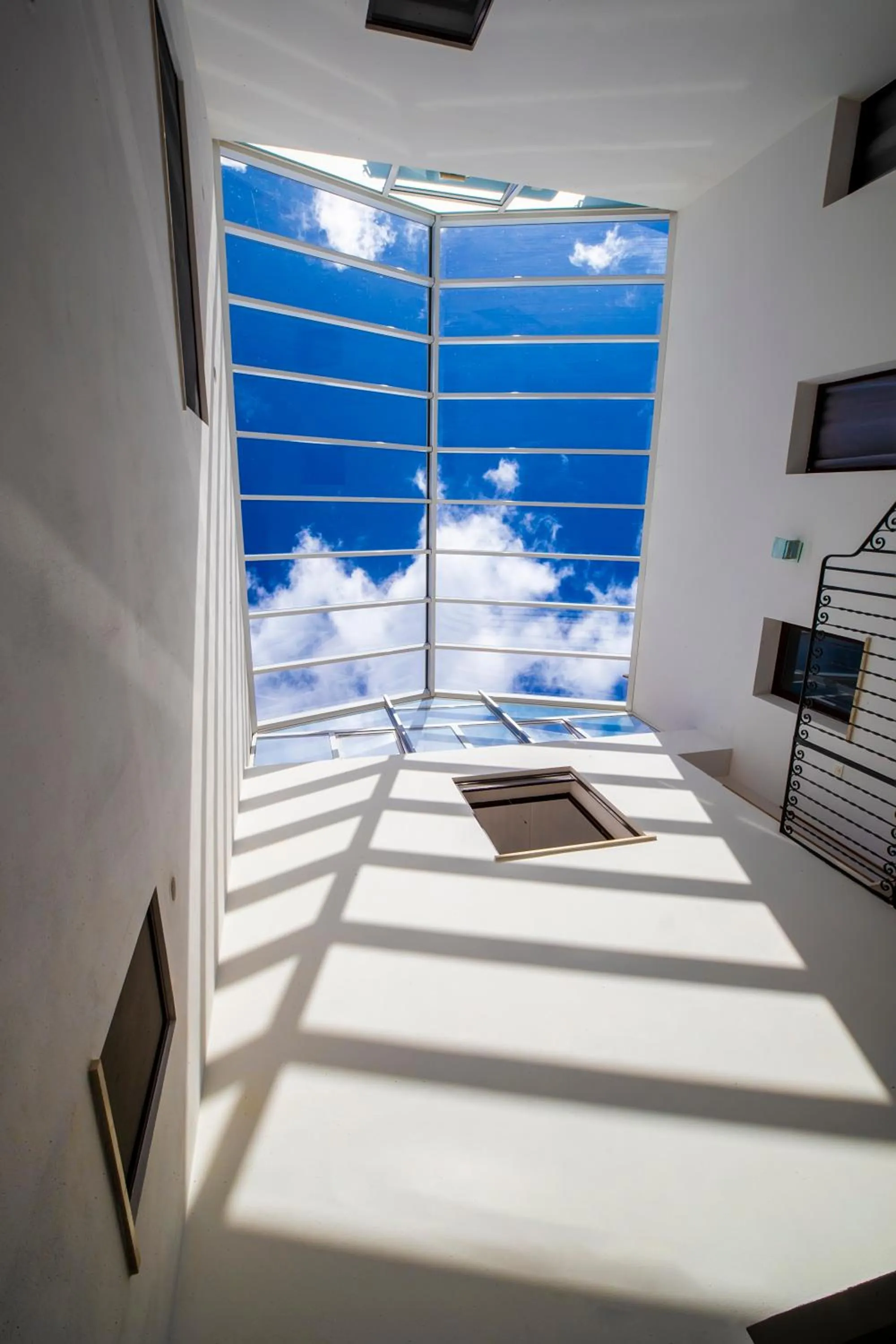Inner courtyard view, Bed in CasaTrapani