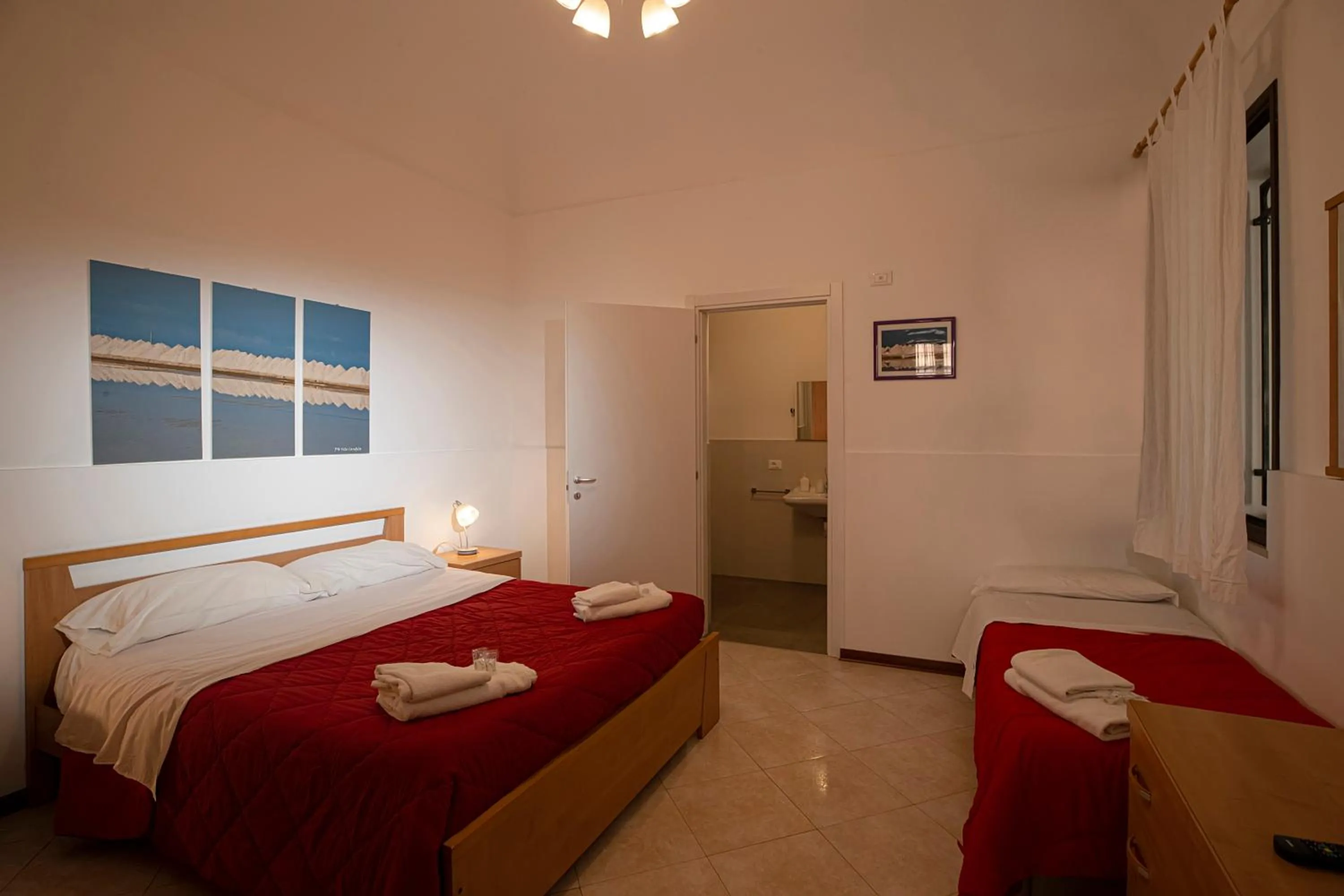 Facility for disabled guests, Bed in CasaTrapani