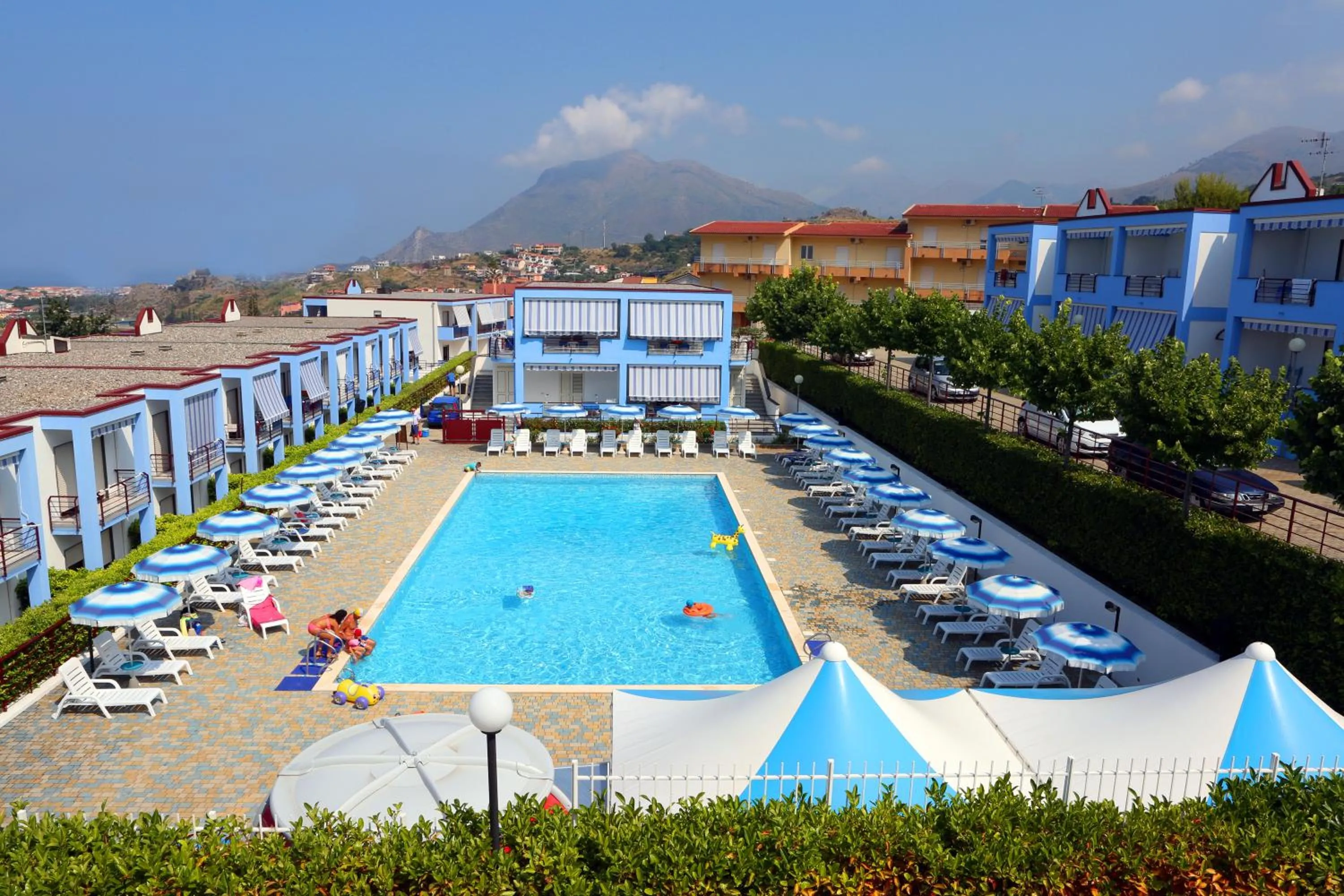 Swimming pool in Residence Soleluna