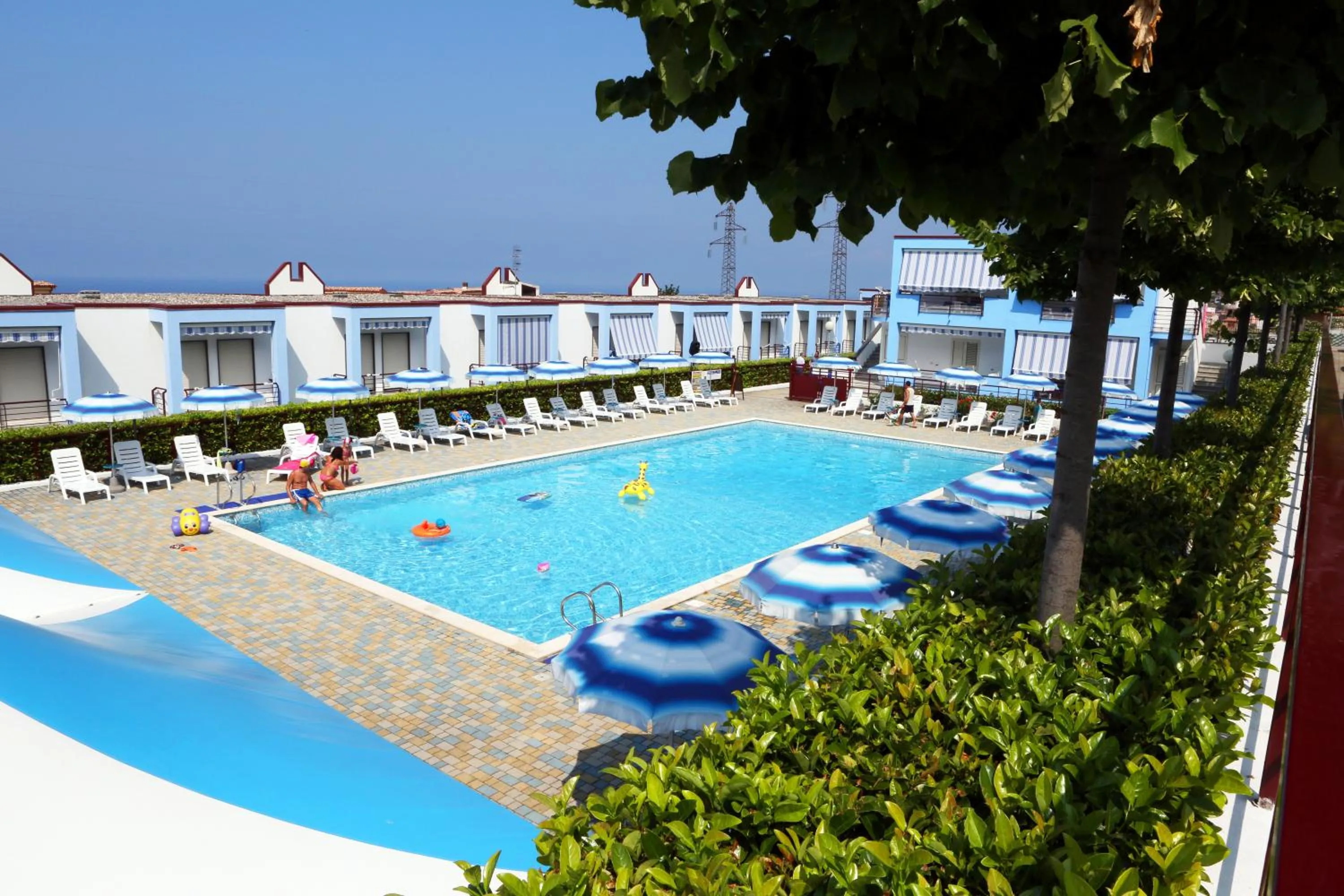 Swimming pool in Residence Soleluna