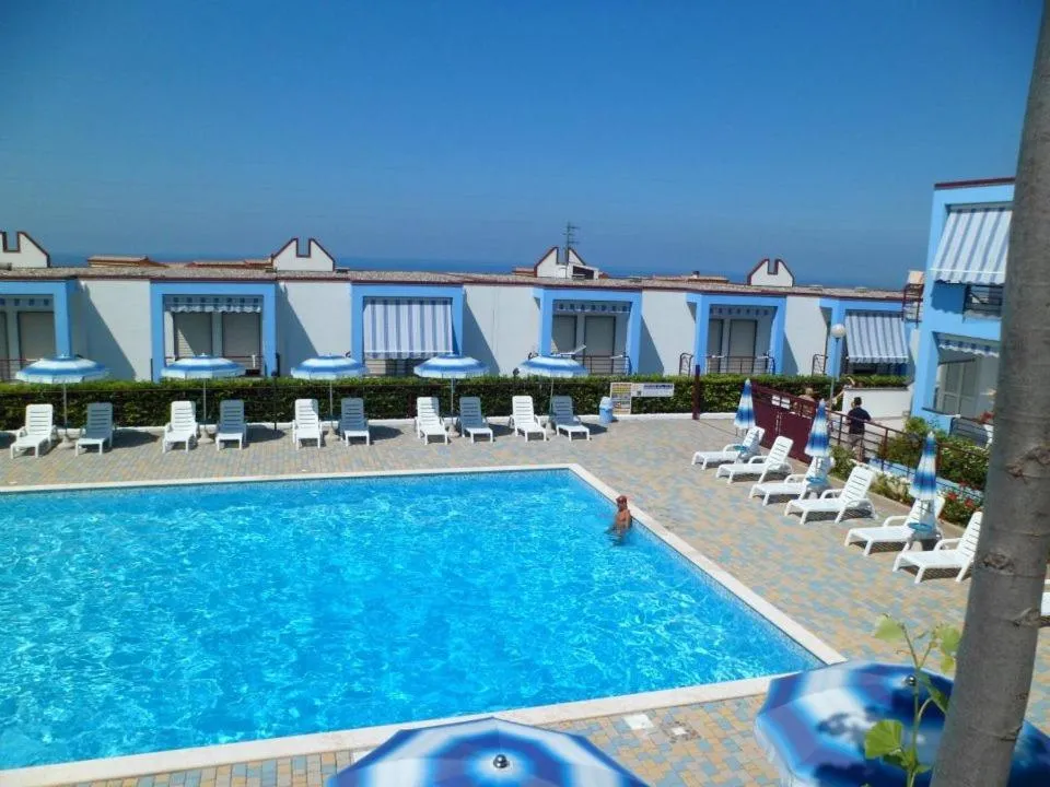 Swimming pool in Residence Soleluna