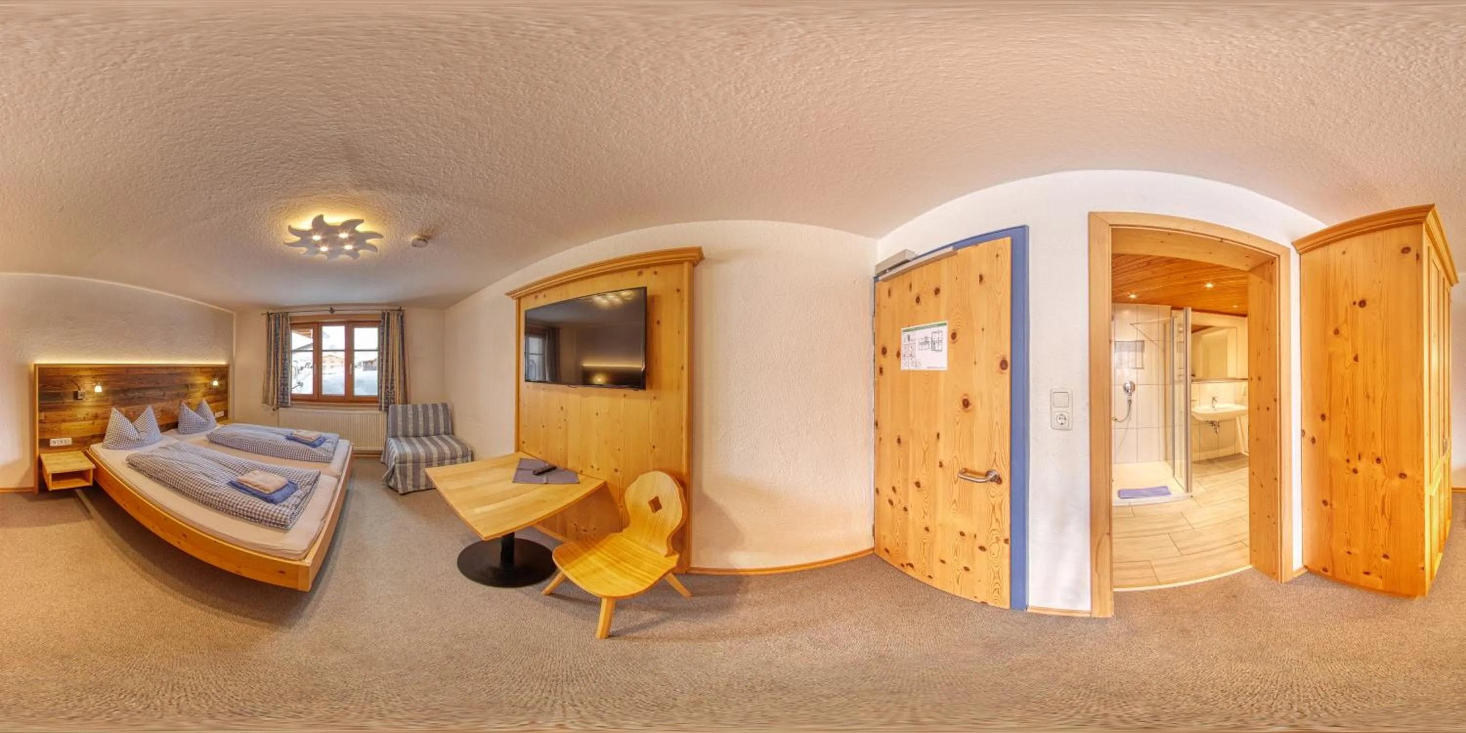 Bed in Berggasthof Sonne Allgäu