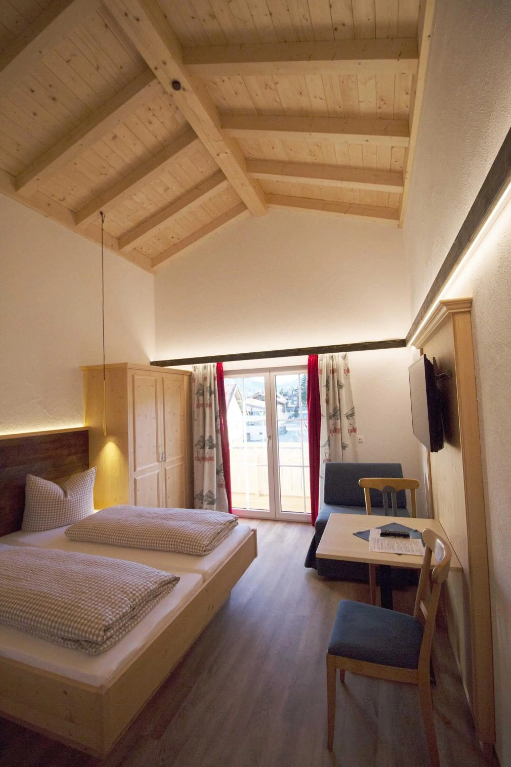 Photo of the whole room, Bed in Berggasthof Sonne Allgäu