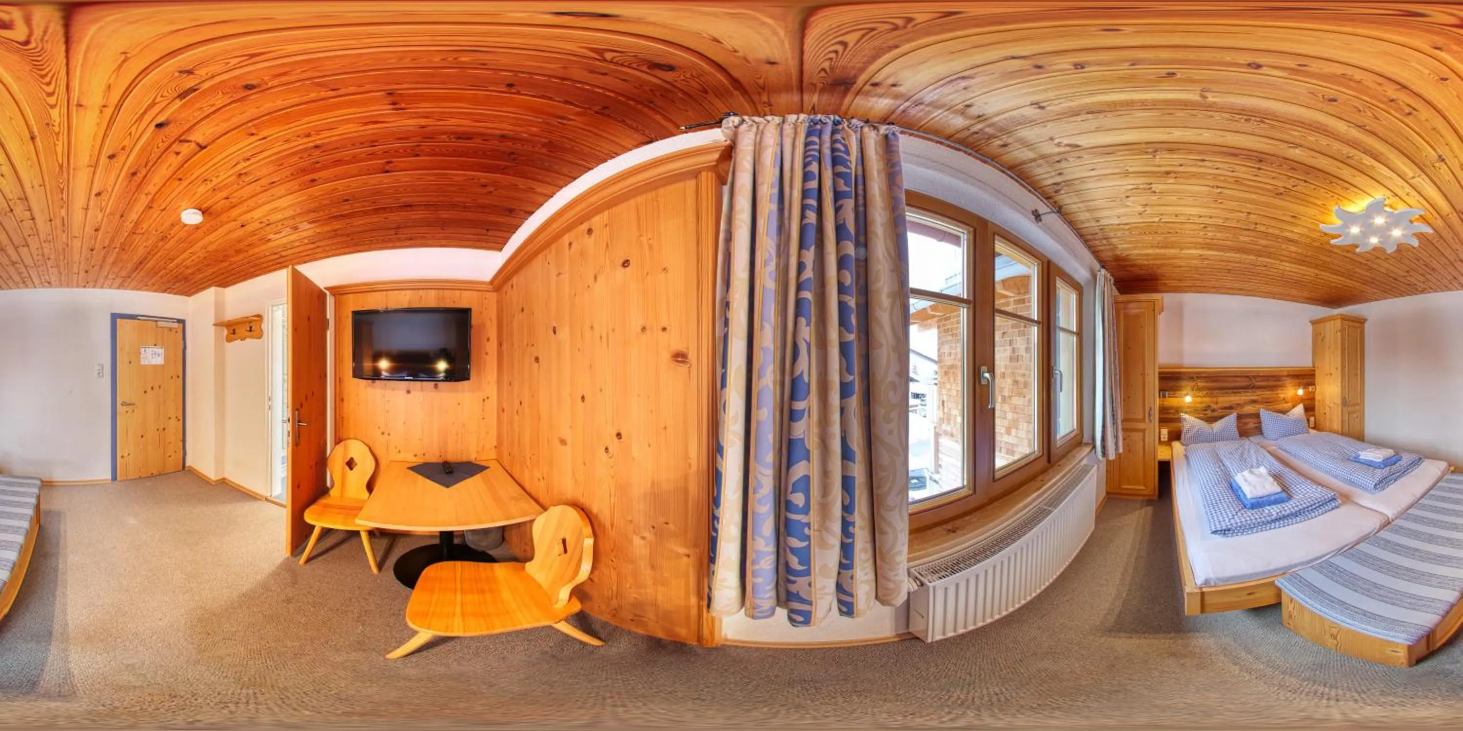 Bed in Berggasthof Sonne Allgäu