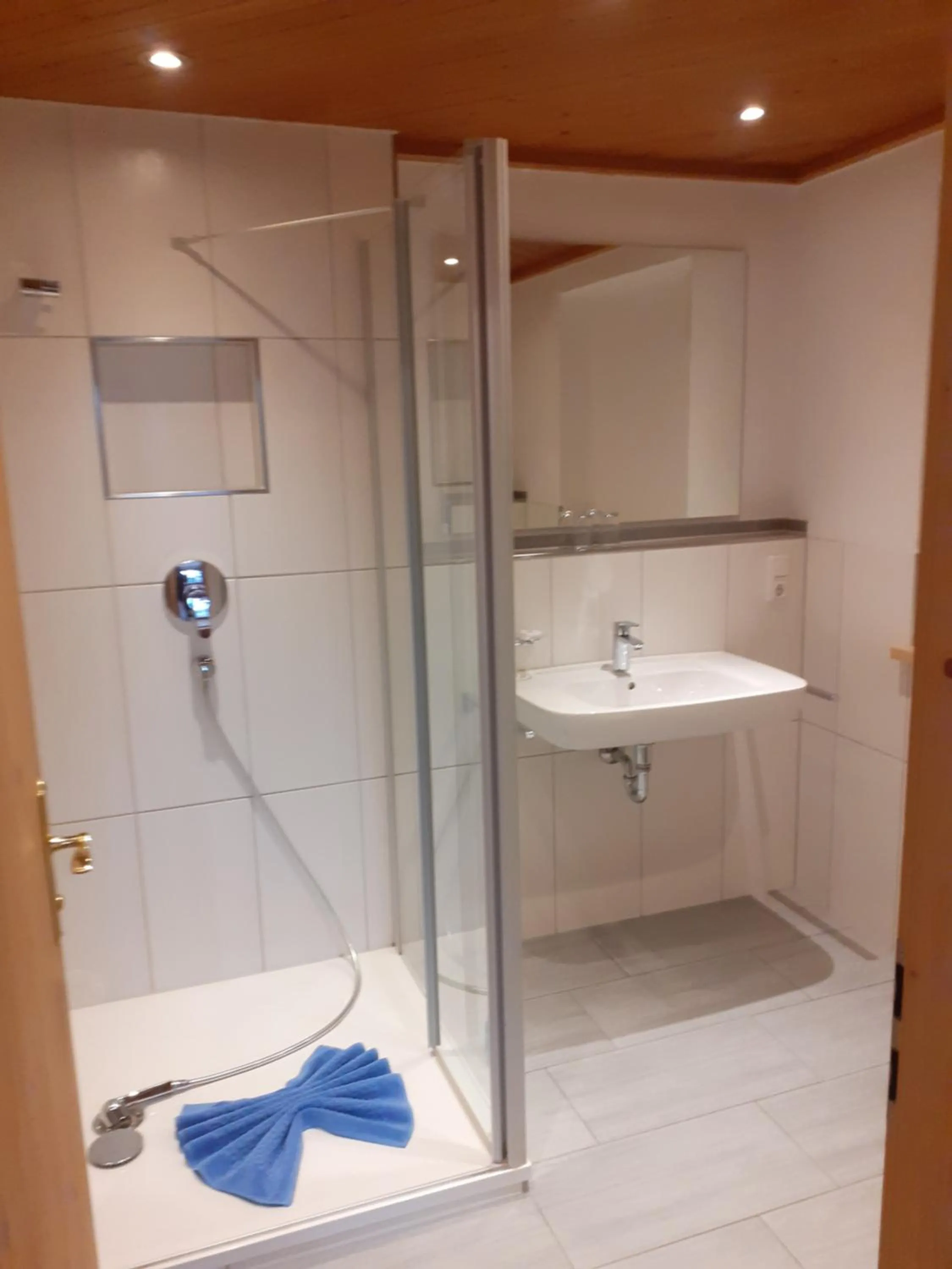 Shower in Berggasthof Sonne Allgäu