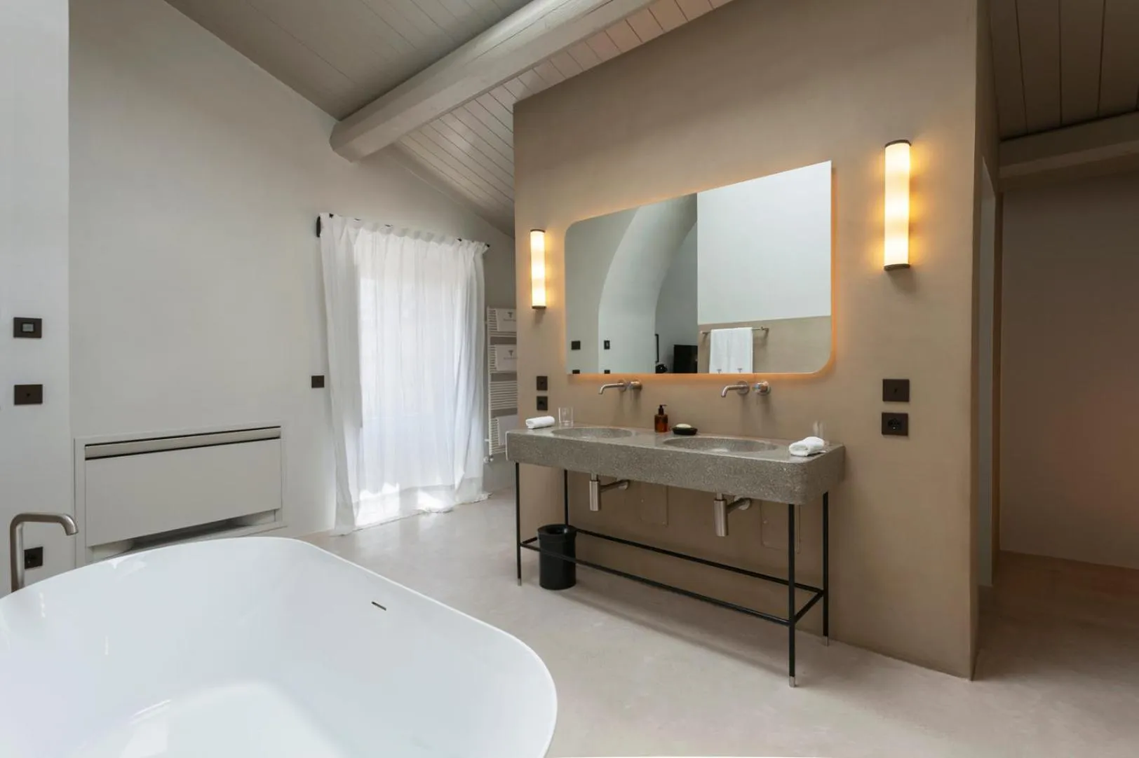 Bathroom, Bed in Palazzo Tafuri Boutique Hotel