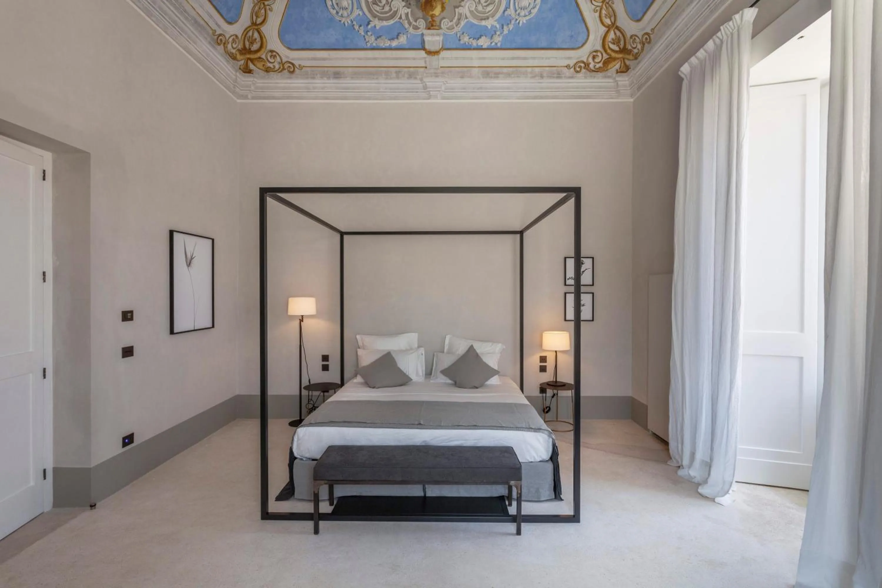 Bed in Palazzo Tafuri Boutique Hotel