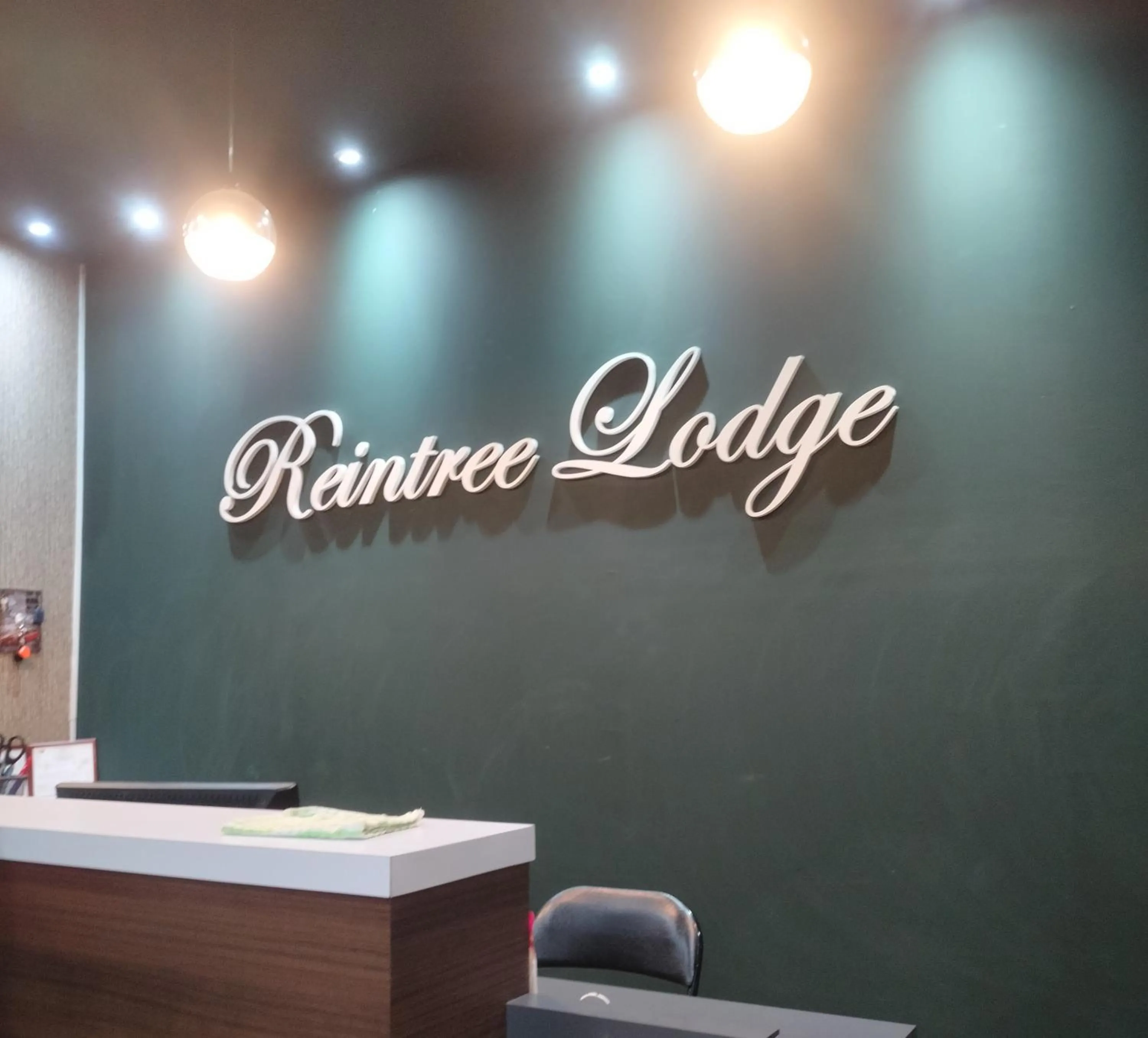 Reintree Lodge Hotel