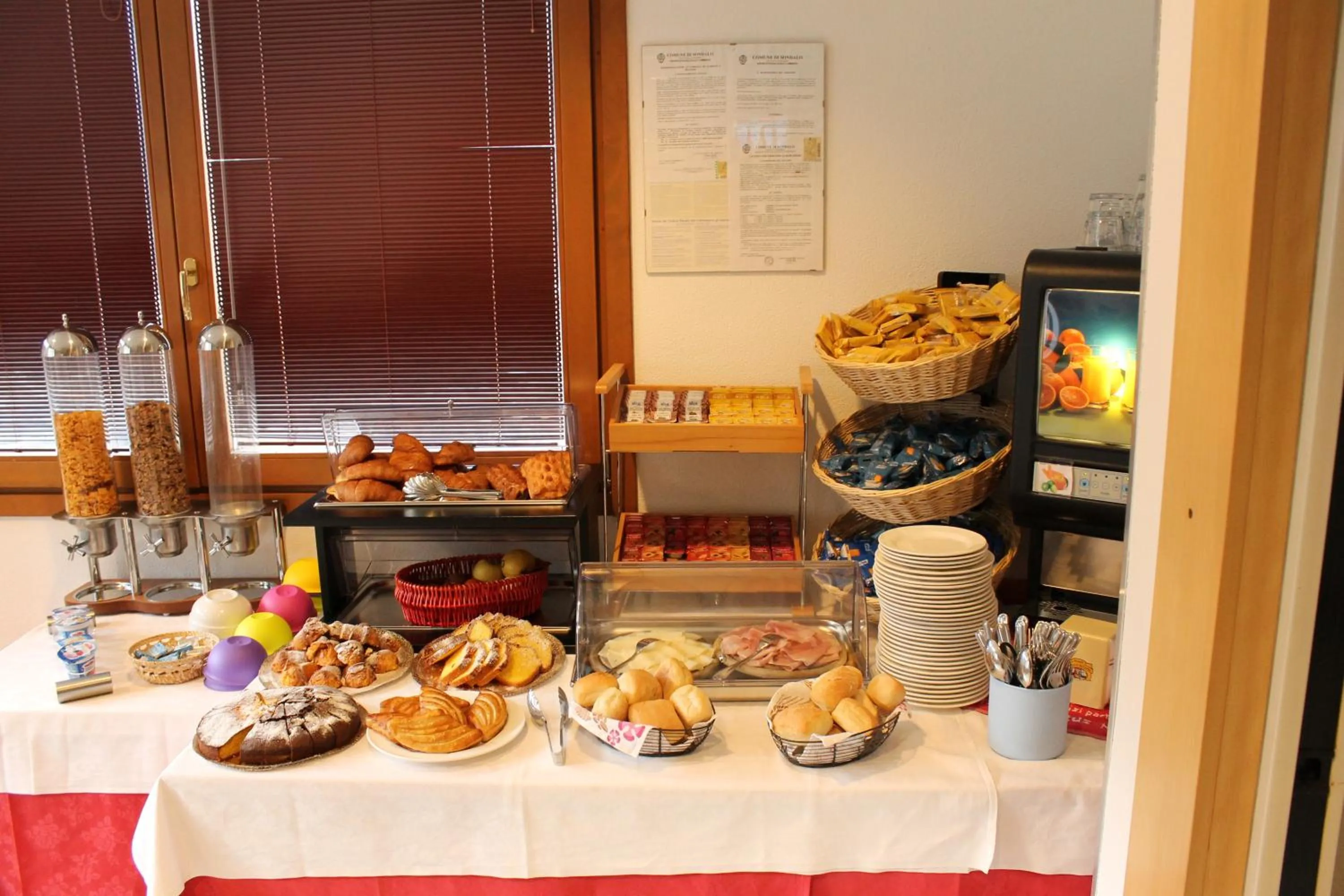 Restaurant/places to eat in Hotel Rezia