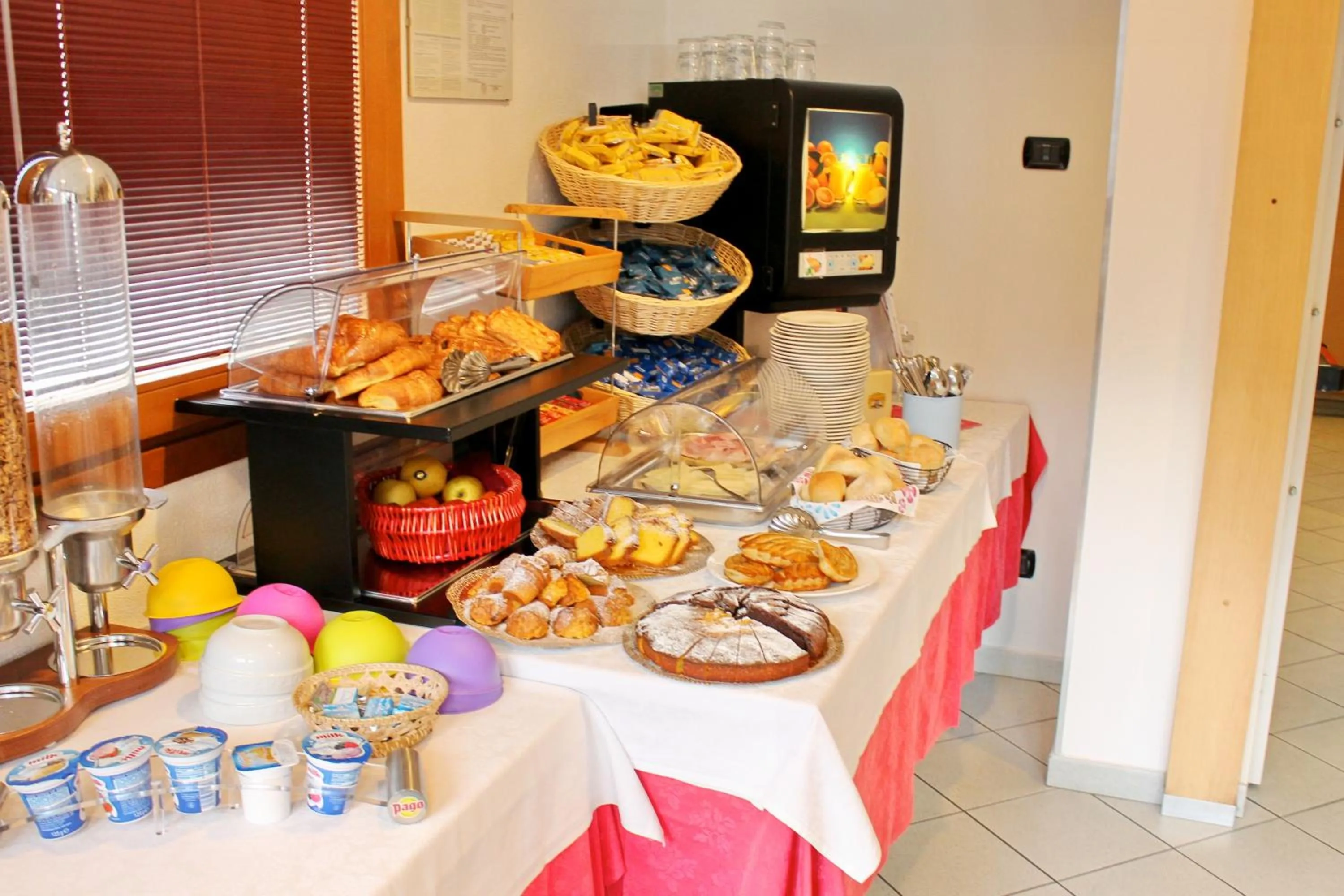 Restaurant/places to eat in Hotel Rezia