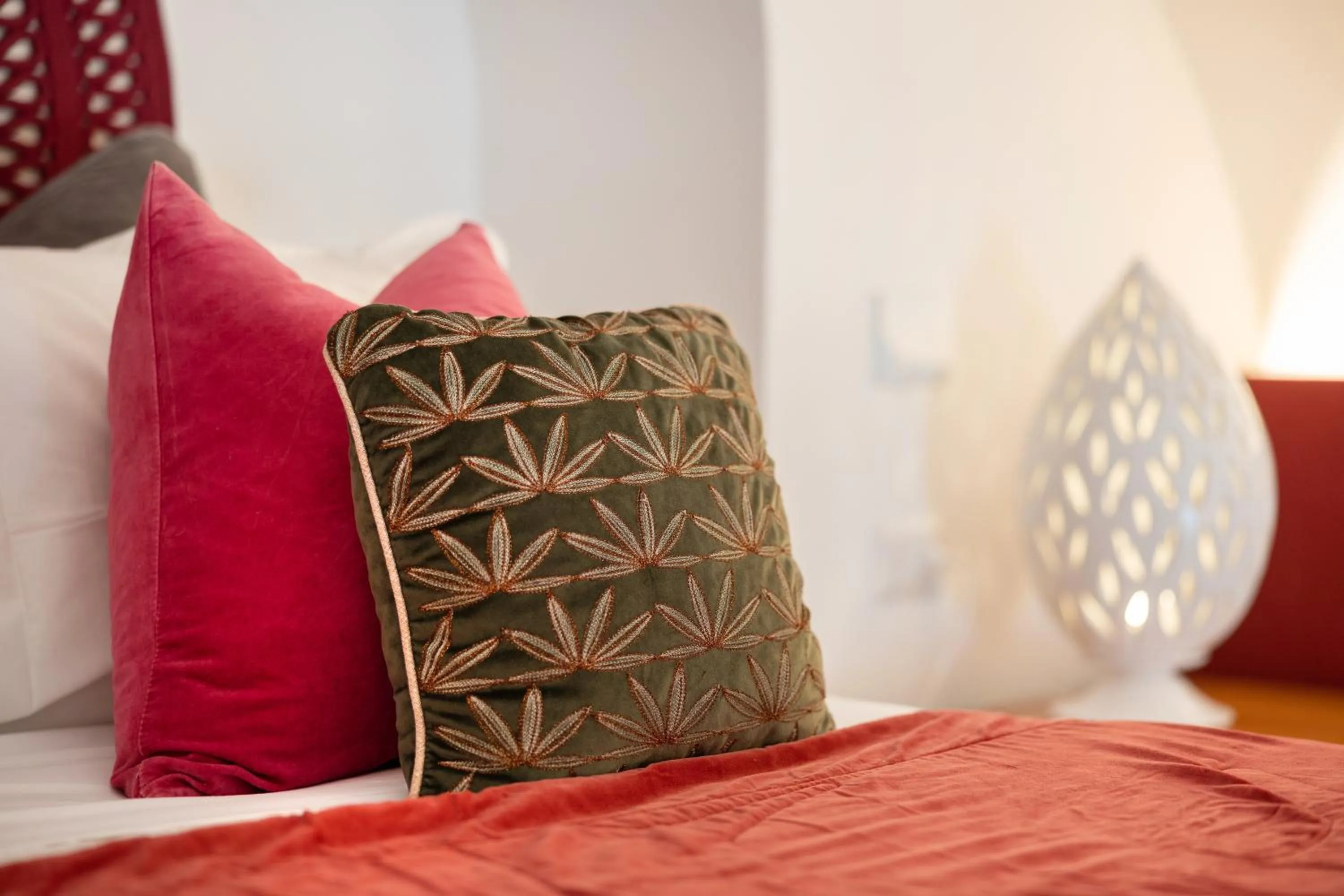 Decorative detail, Bed in Suite Belvedere Capri Exclusive Rooms