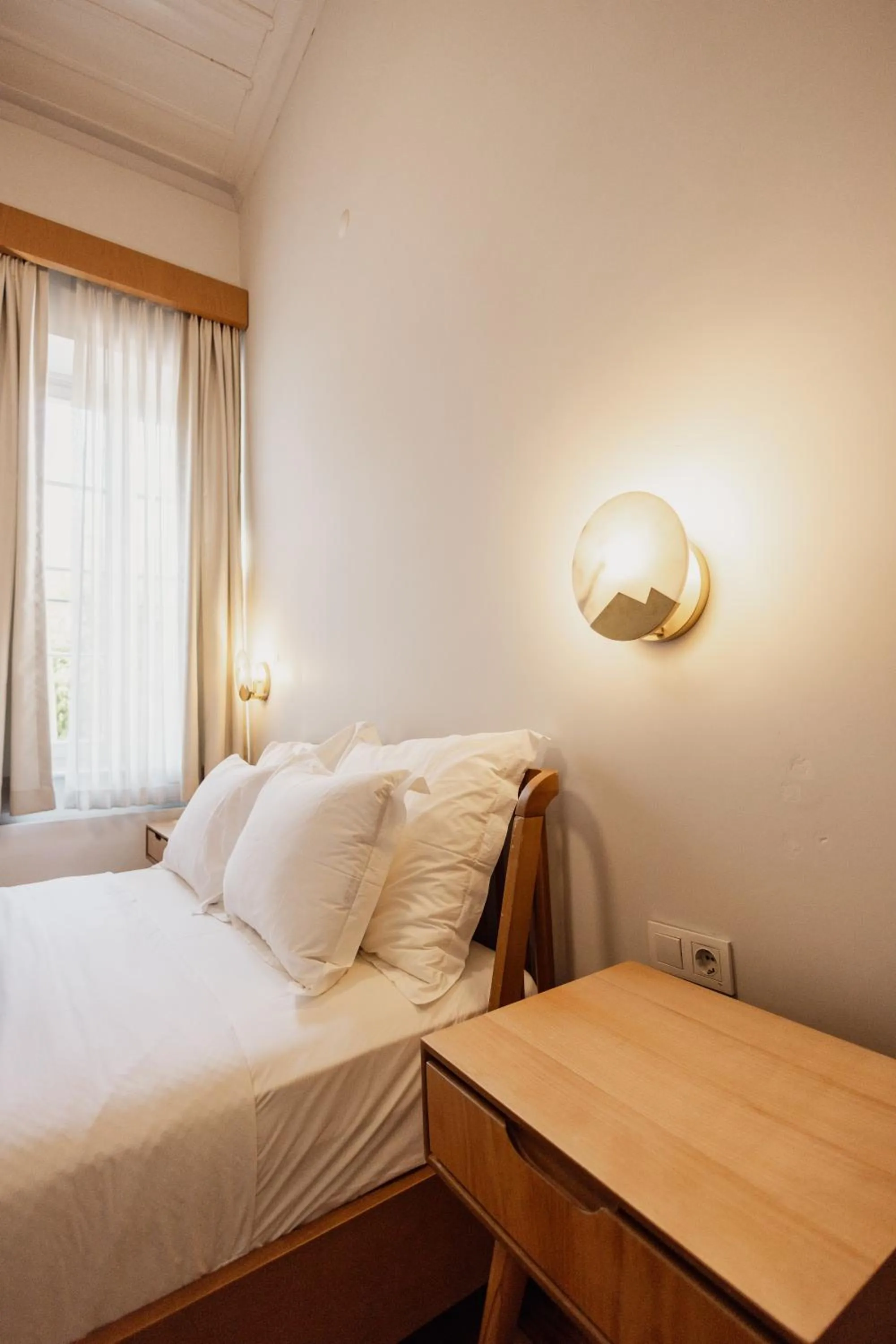 Bed in Karargah Urla