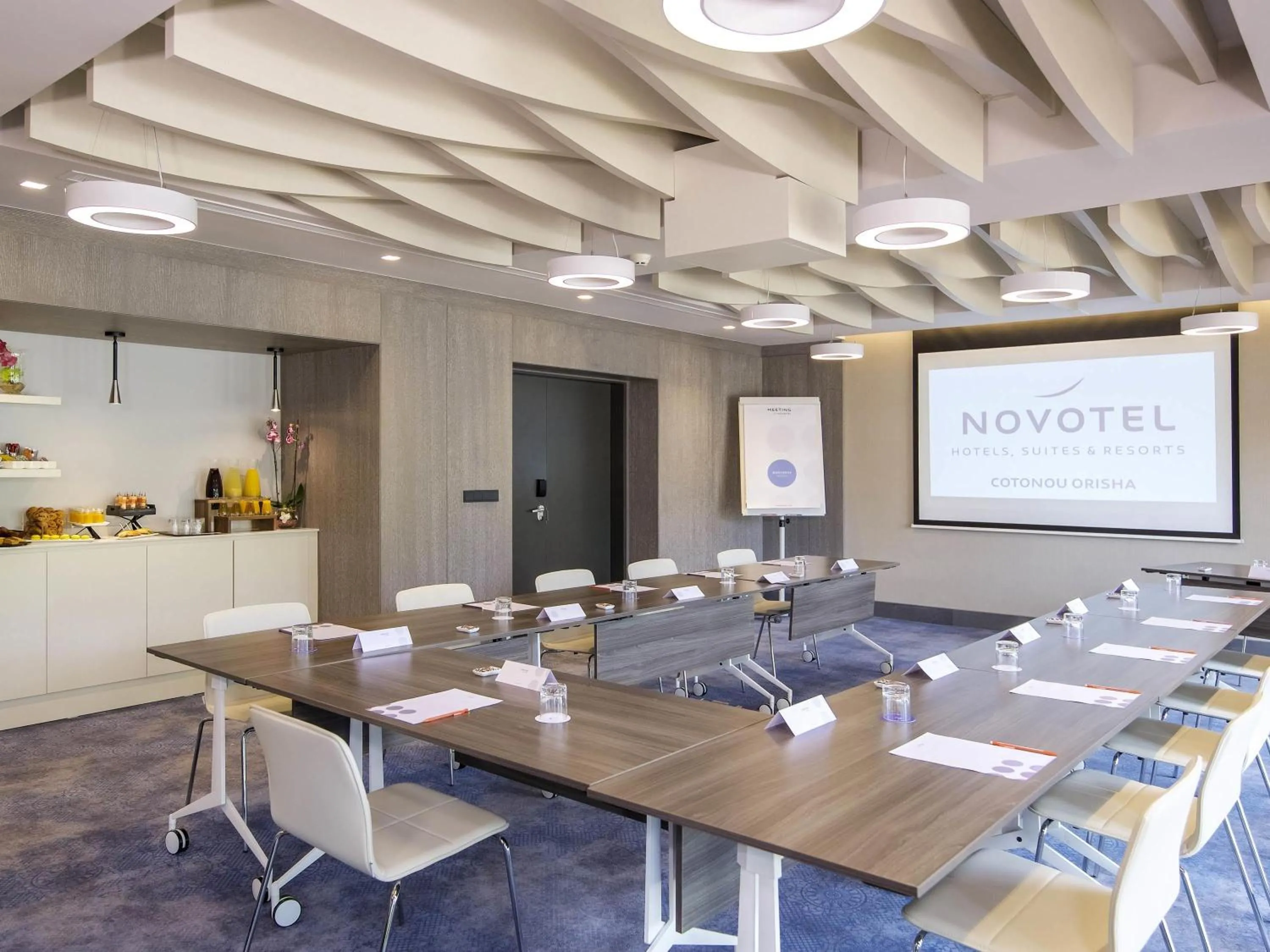 Meeting/conference room in Novotel Cotonou Orisha