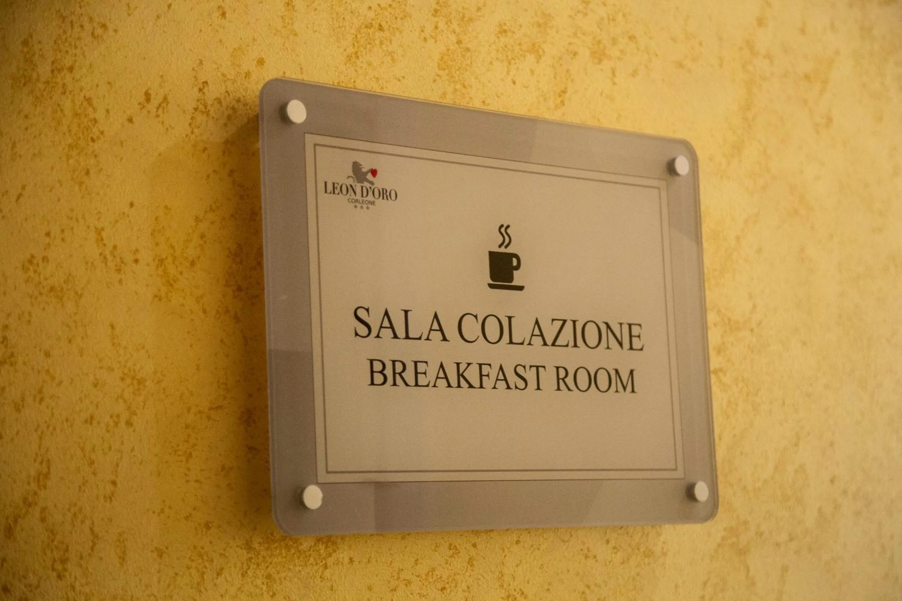 Breakfast in Leon D'Oro