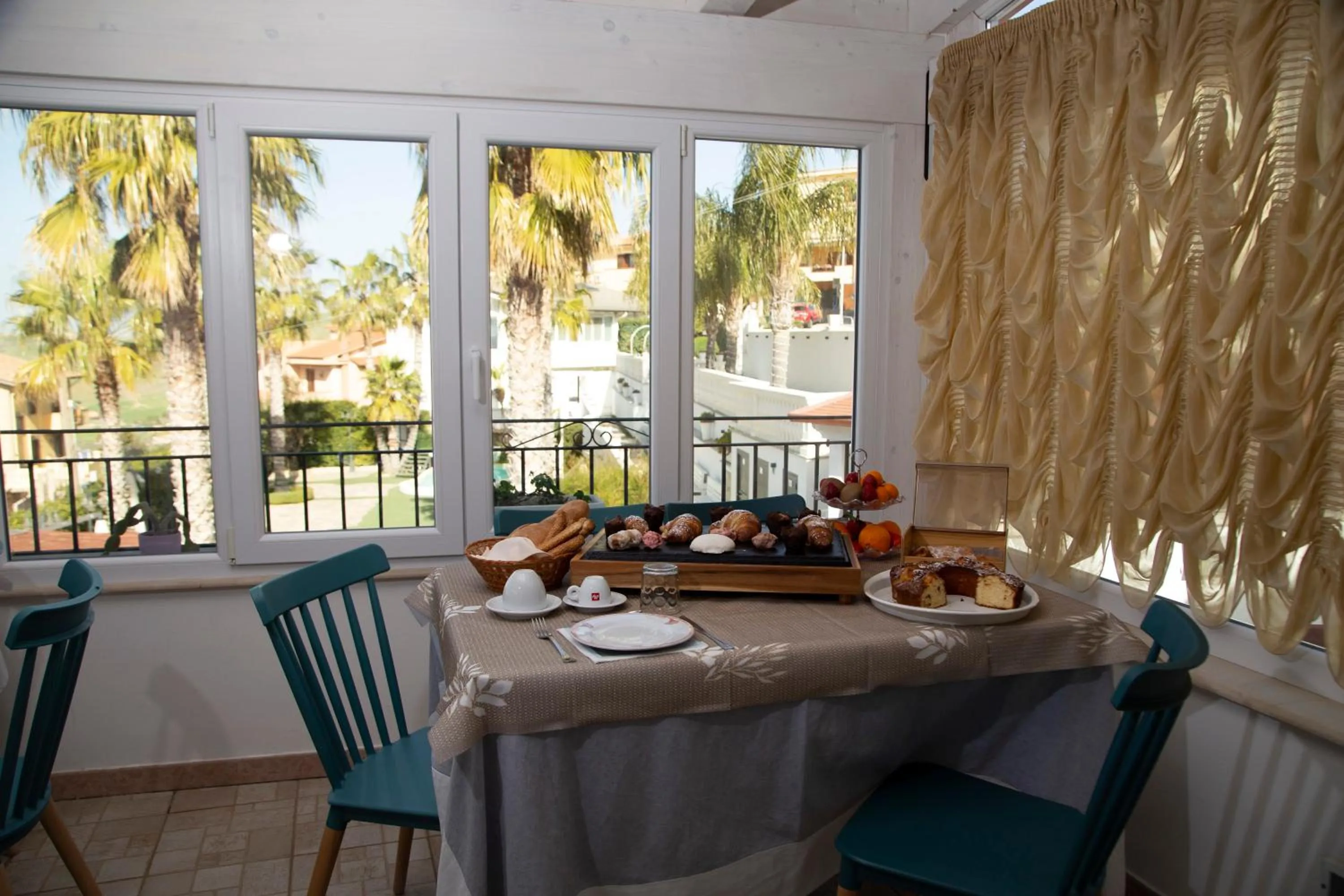 Breakfast in Leon D'Oro