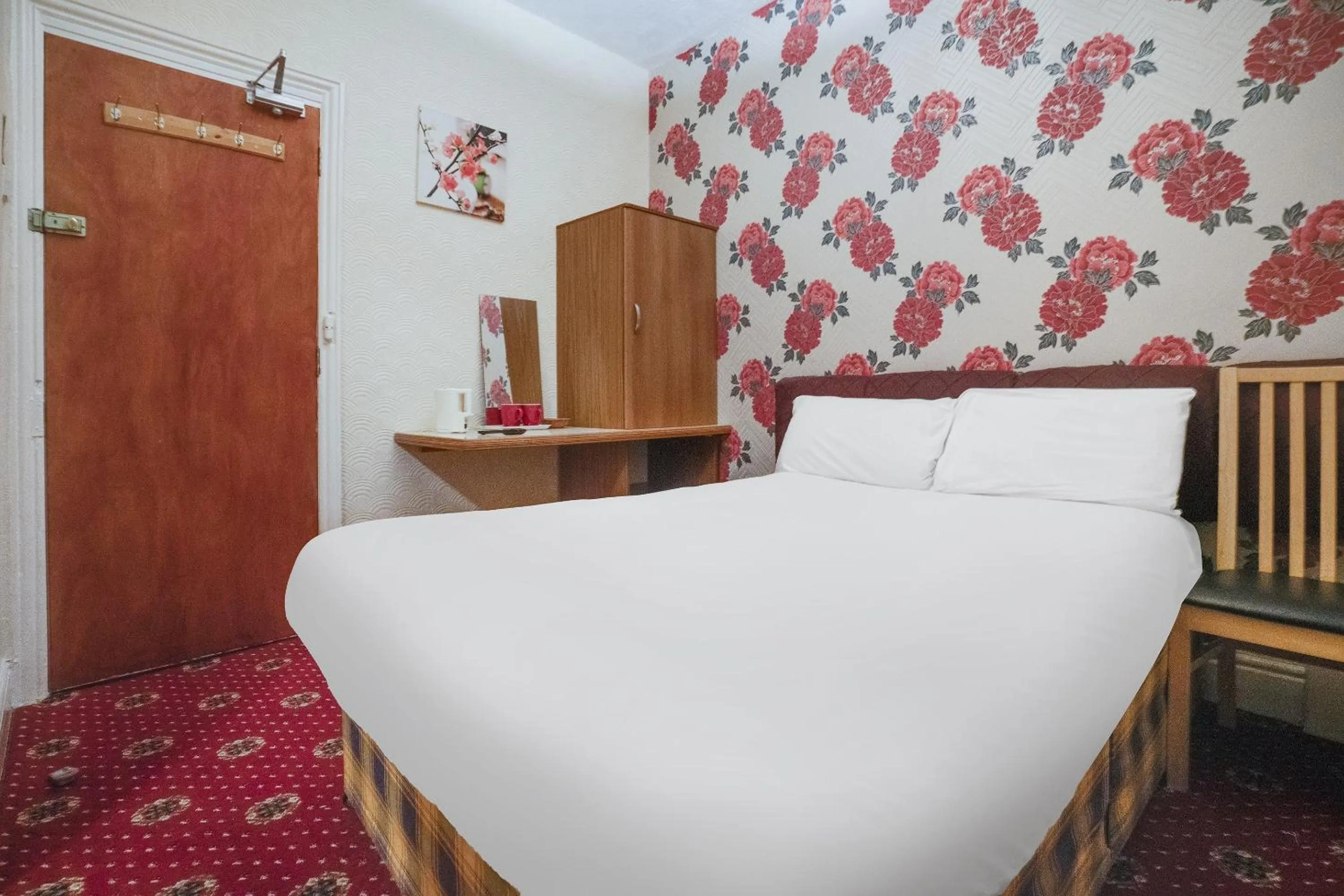 Bedroom in Chesterton Hotel, Blackpool South Shore